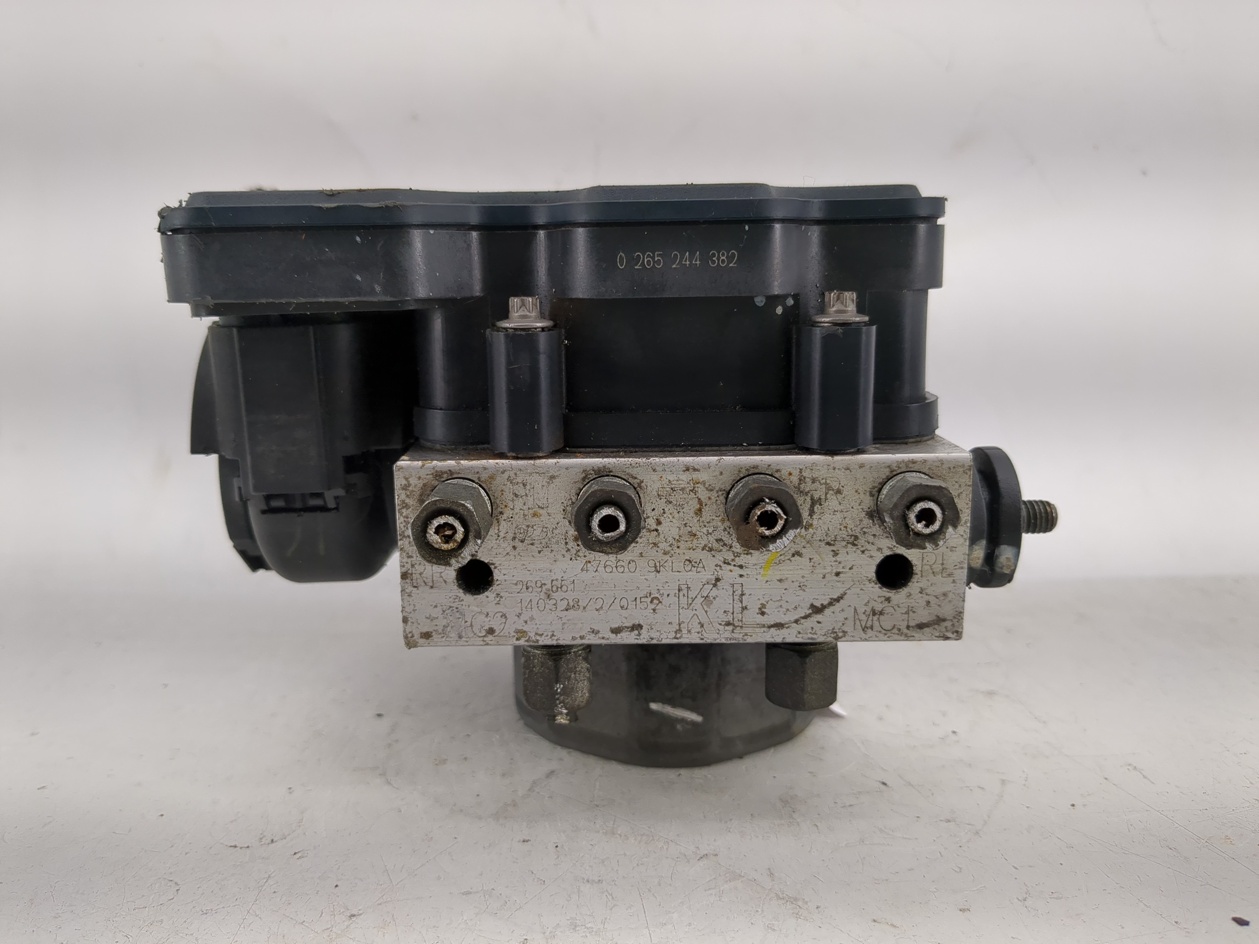 2015-2019 Nissan Versa Abs Pump Control Module 1215404 - Oemusedautoparts1.com