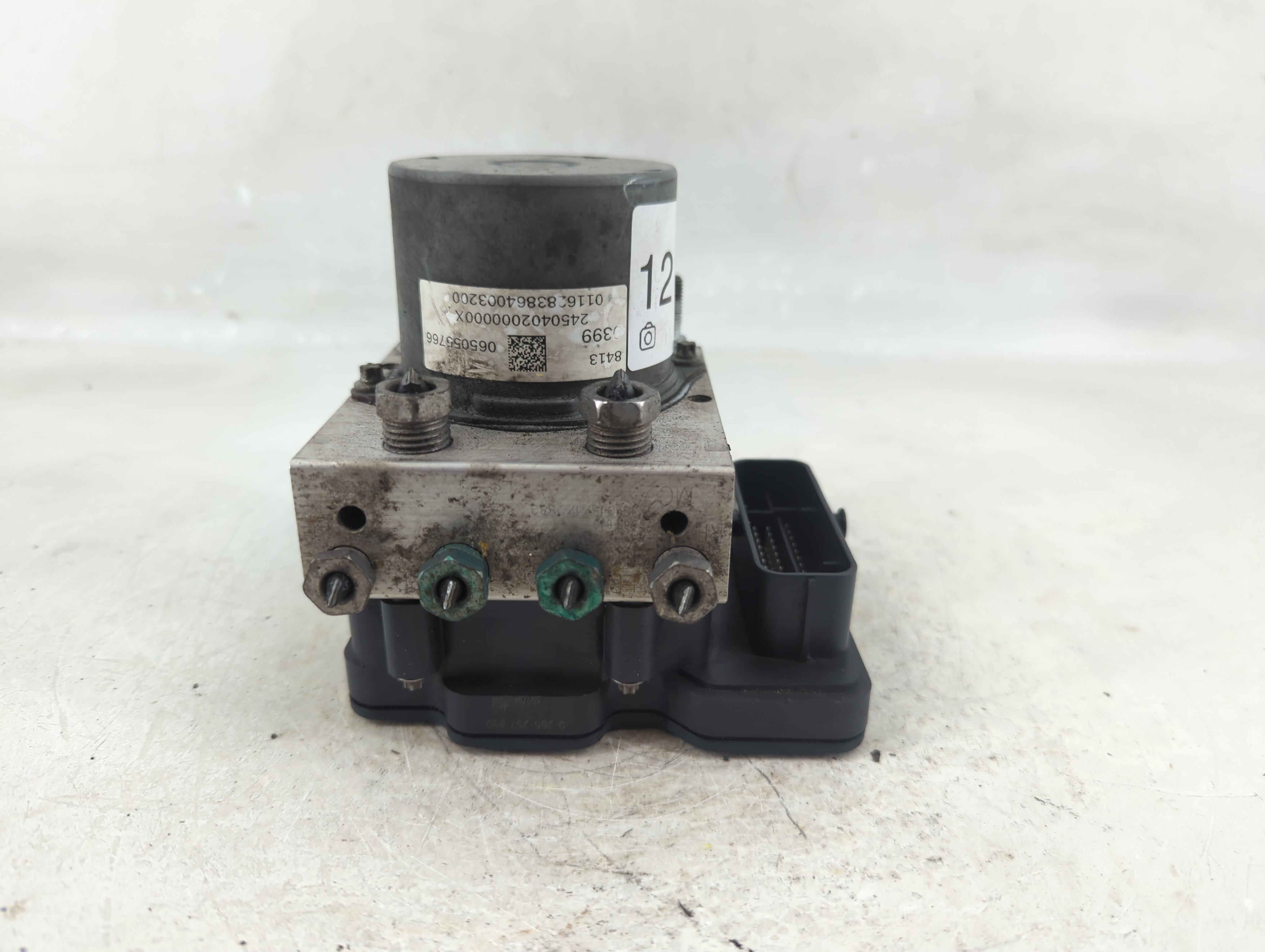 2017-2017 Chevrolet Malibu Abs Pump Control Module 1215435 - Oemusedautoparts1.com