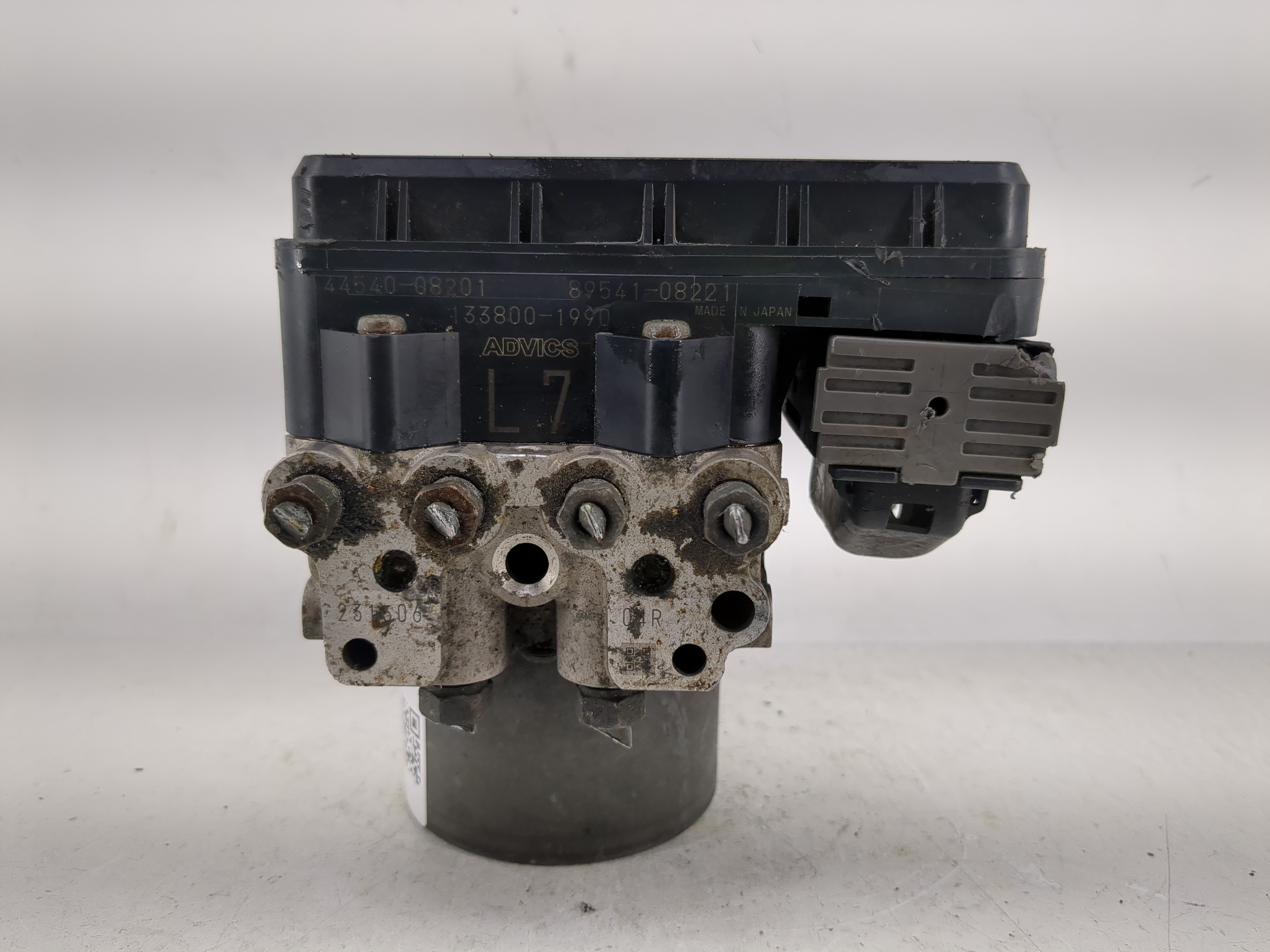 2012-2014 Toyota Sienna Abs Pump Control Module 1215476 - Oemusedautoparts1.com