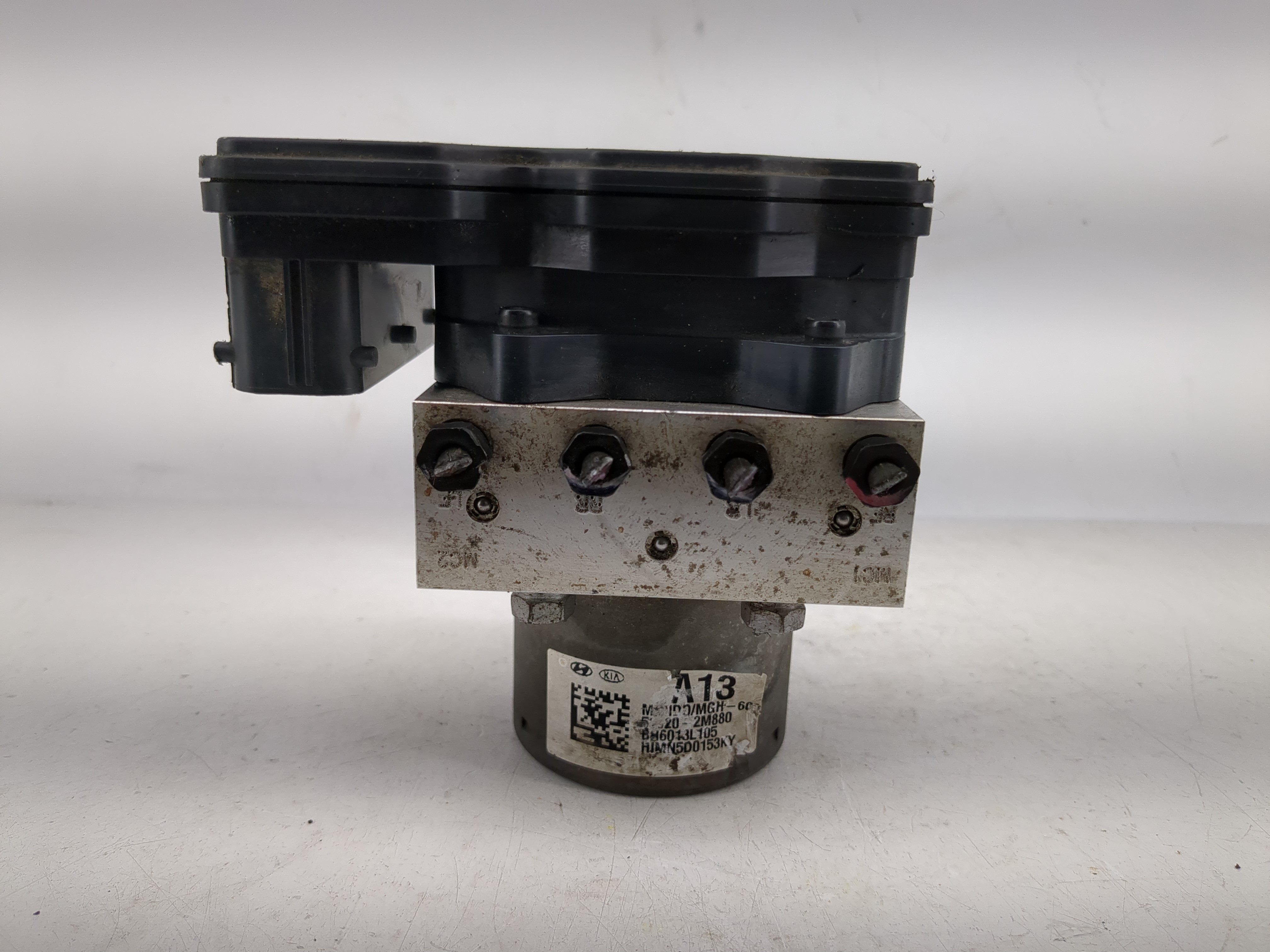 2013-2013 Hyundai Genesis Abs Pump Control Module 1215478 - Oemusedautoparts1.com