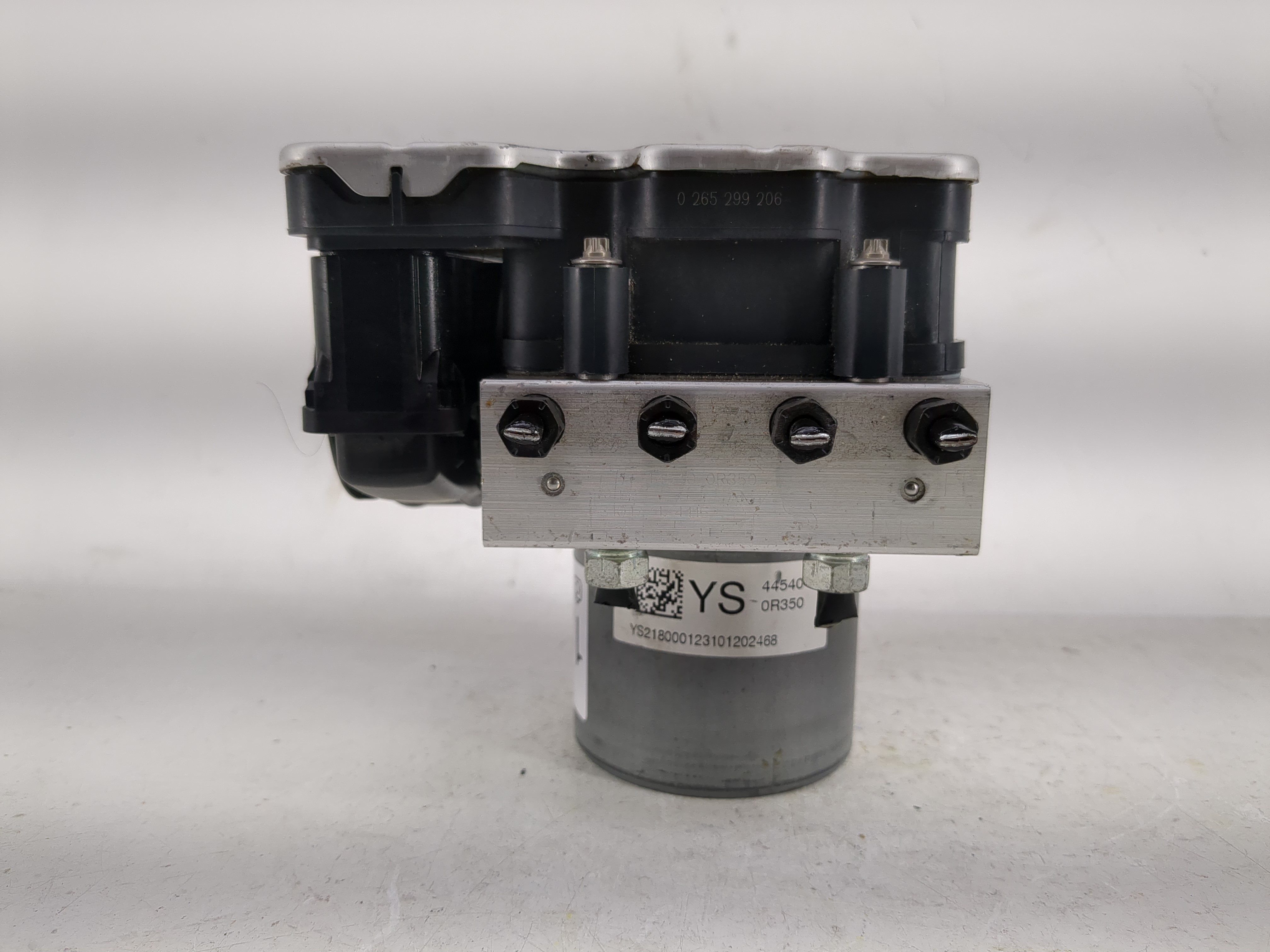 2024 Toyota Rav4 Abs Pump Control Module 1215480 - Oemusedautoparts1.com