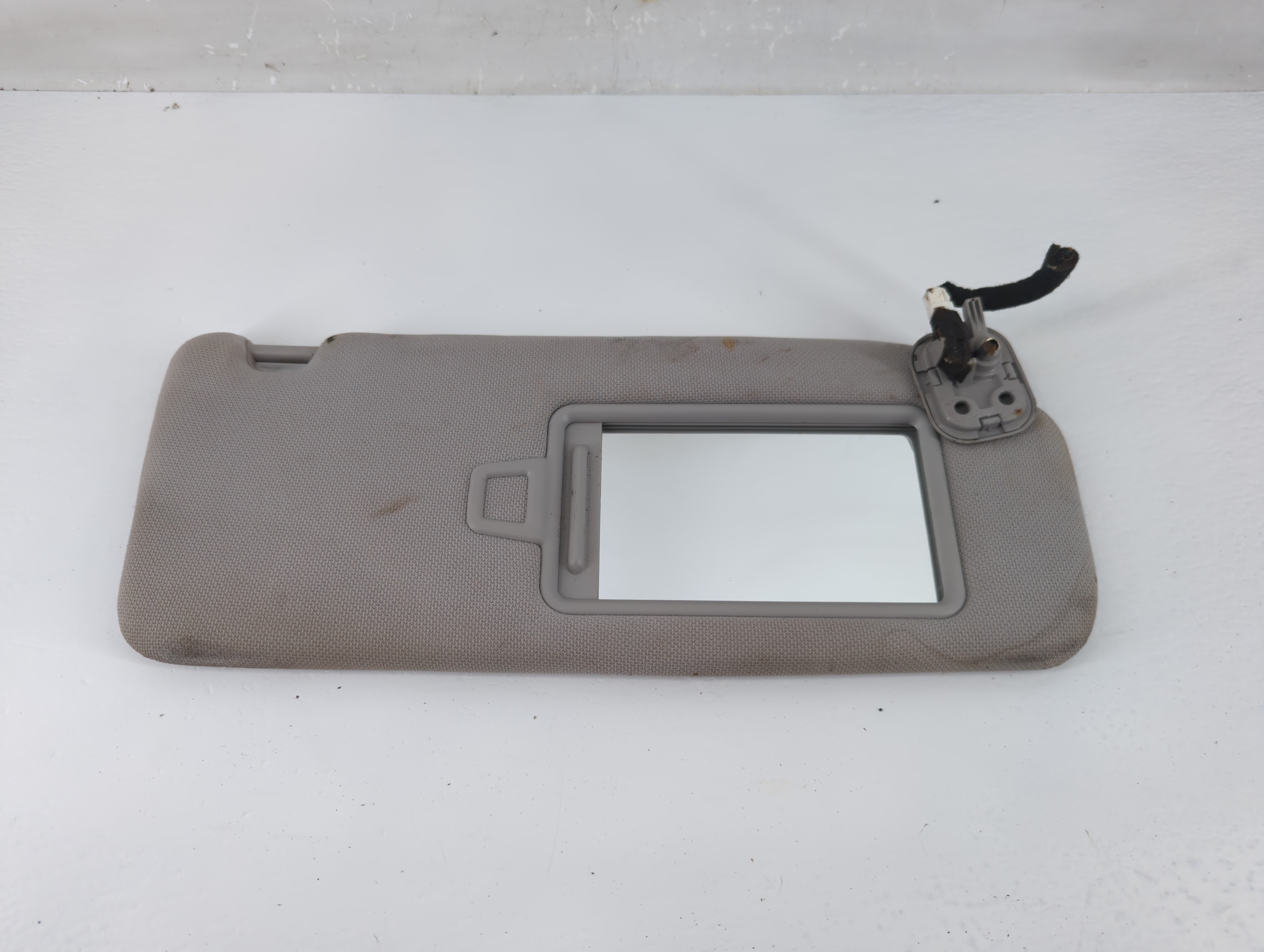 2015-2019 Hyundai Sonata Passenger Sun Visor Mirror Right Sunvisor Gray 1215517 - Oemusedautoparts1.com