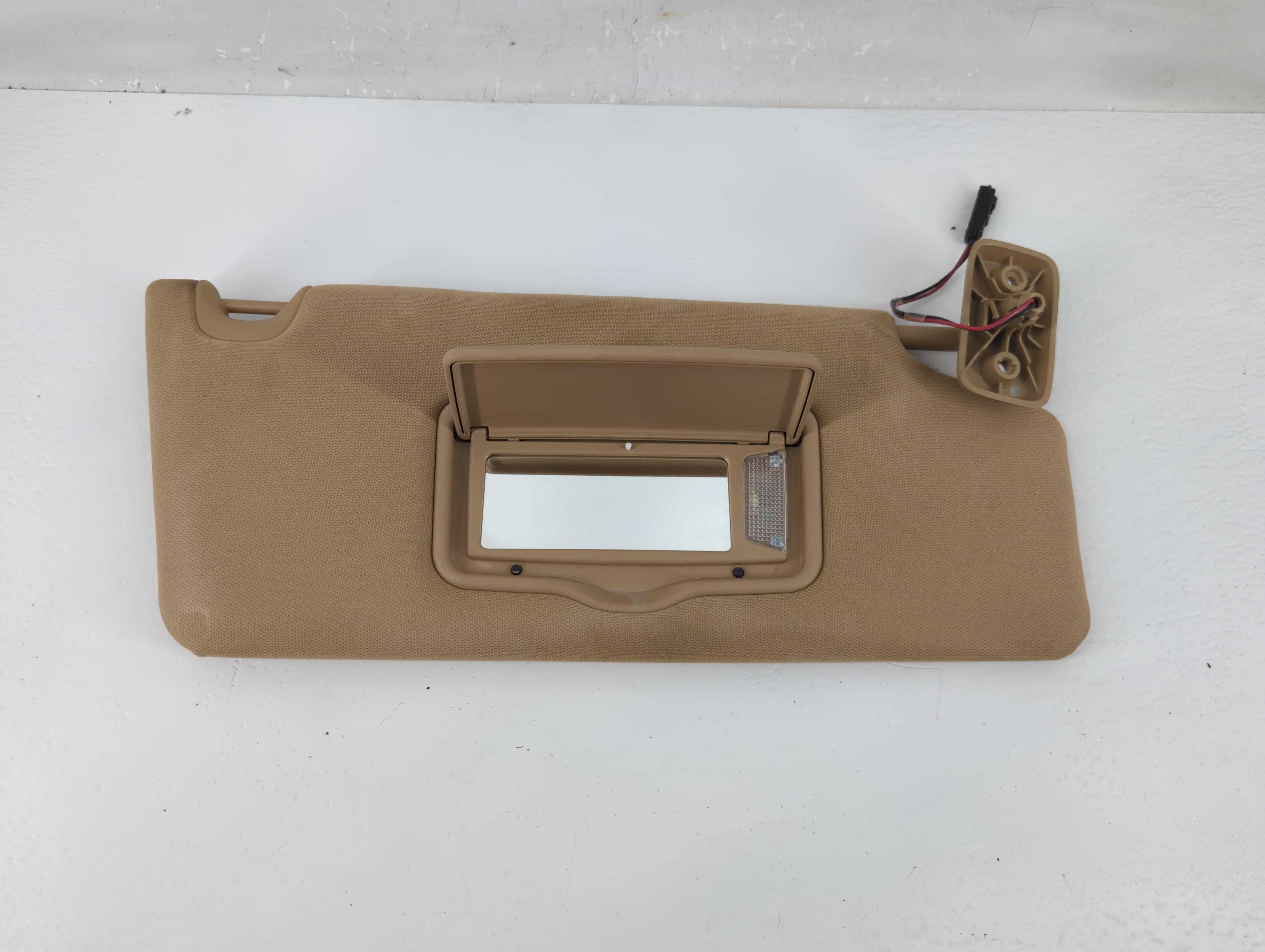 2011-2014 Ford F-150 Passenger Sun Visor Mirror Right Sunvisor 1215520 - Oemusedautoparts1.com