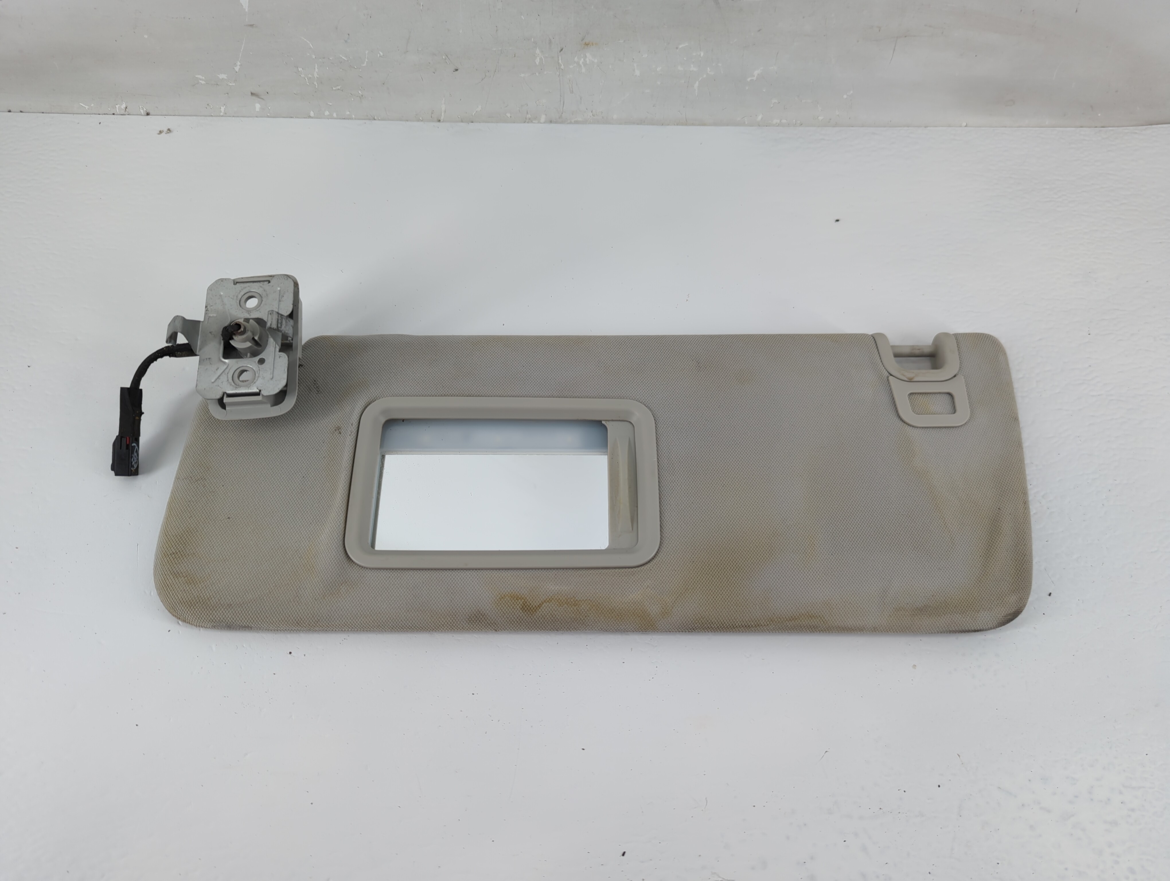 2014 Land Rover Range Rover Sport Driver Sun Visor Mirror Left Sunvisor 1215524 - Oemusedautoparts1.com