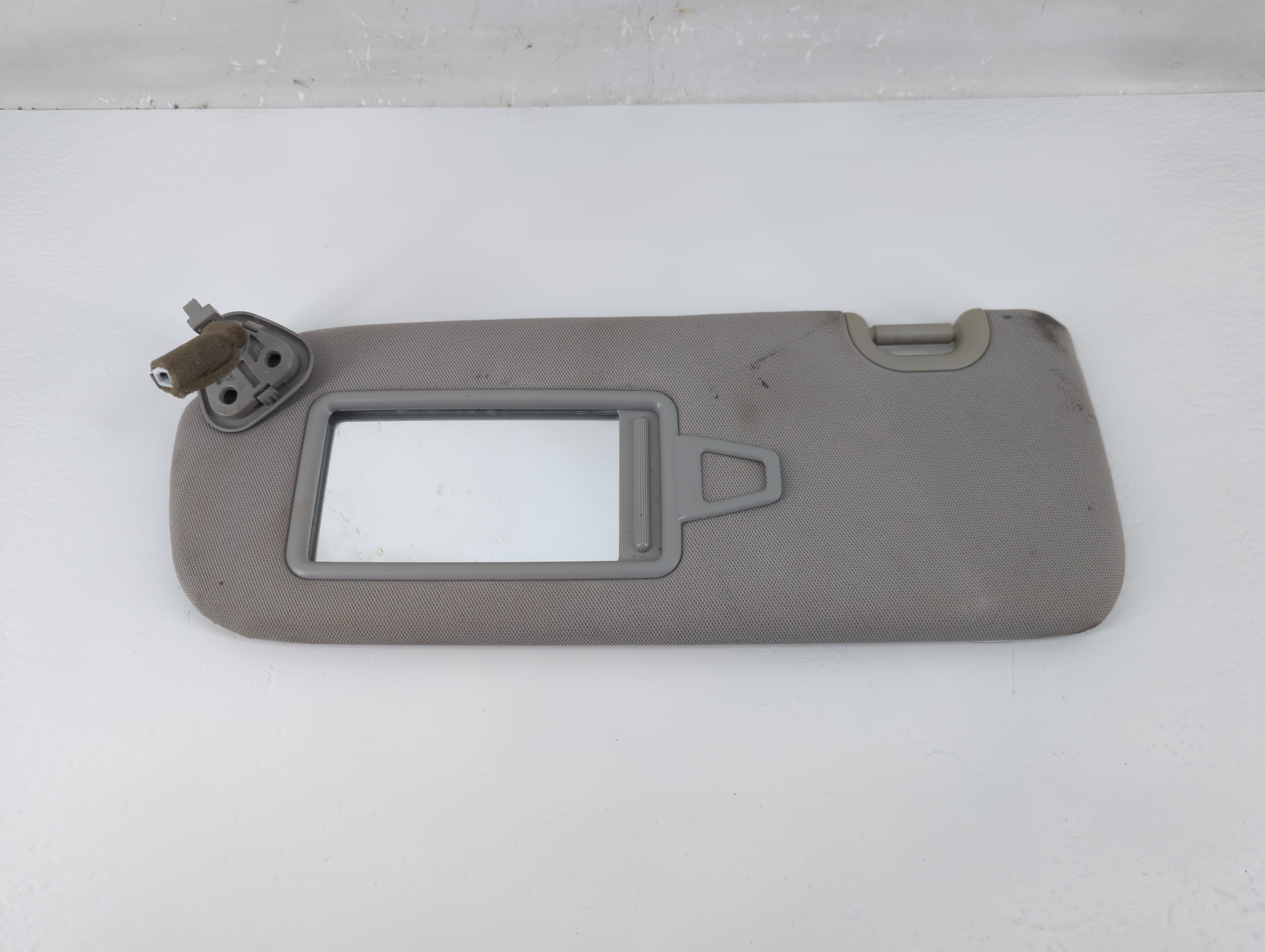 2013-2019 Hyundai Santa Fe Driver Sun Visor Mirror Left Sunvisor Gray 1215540 - Oemusedautoparts1.com