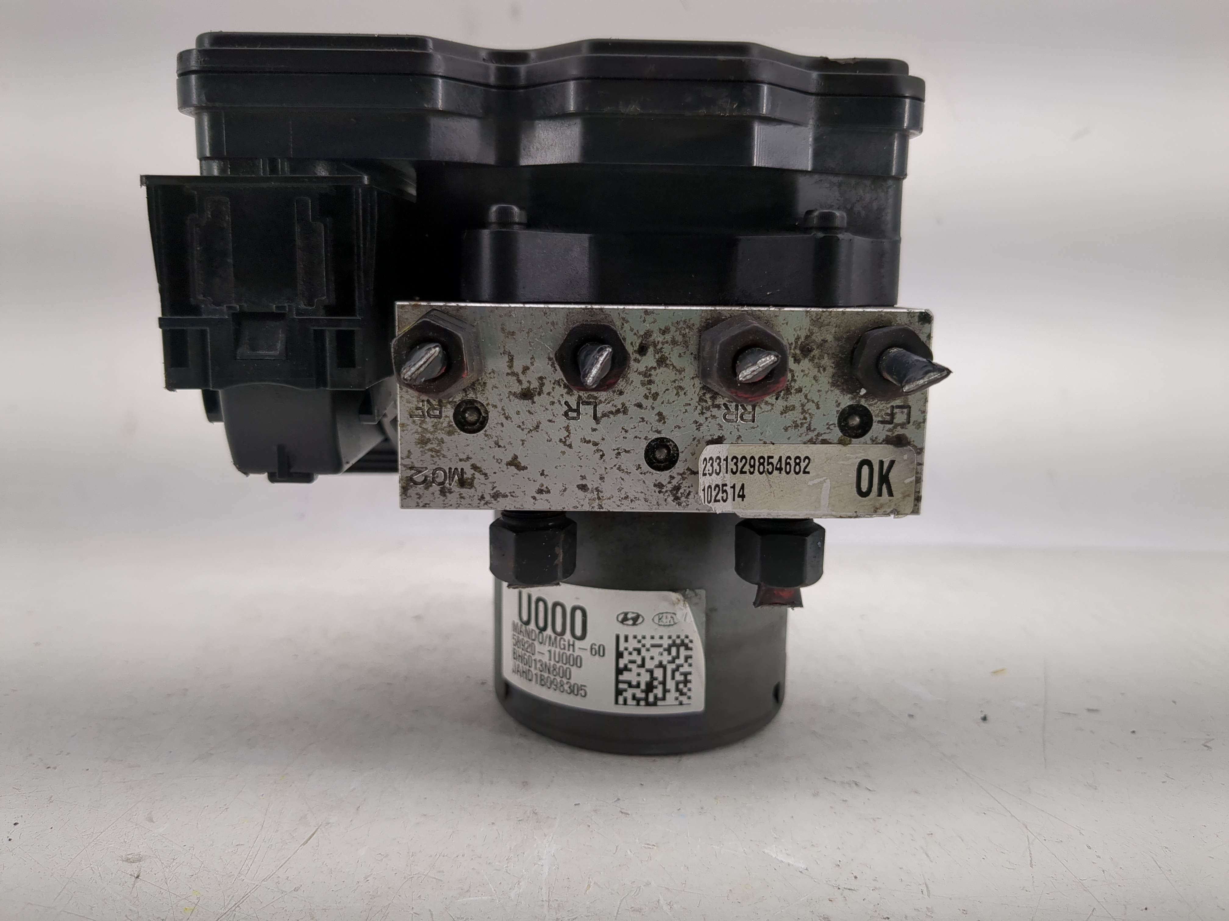 2014-2015 Kia Sorento Abs Pump Control Module 1215552 - Oemusedautoparts1.com