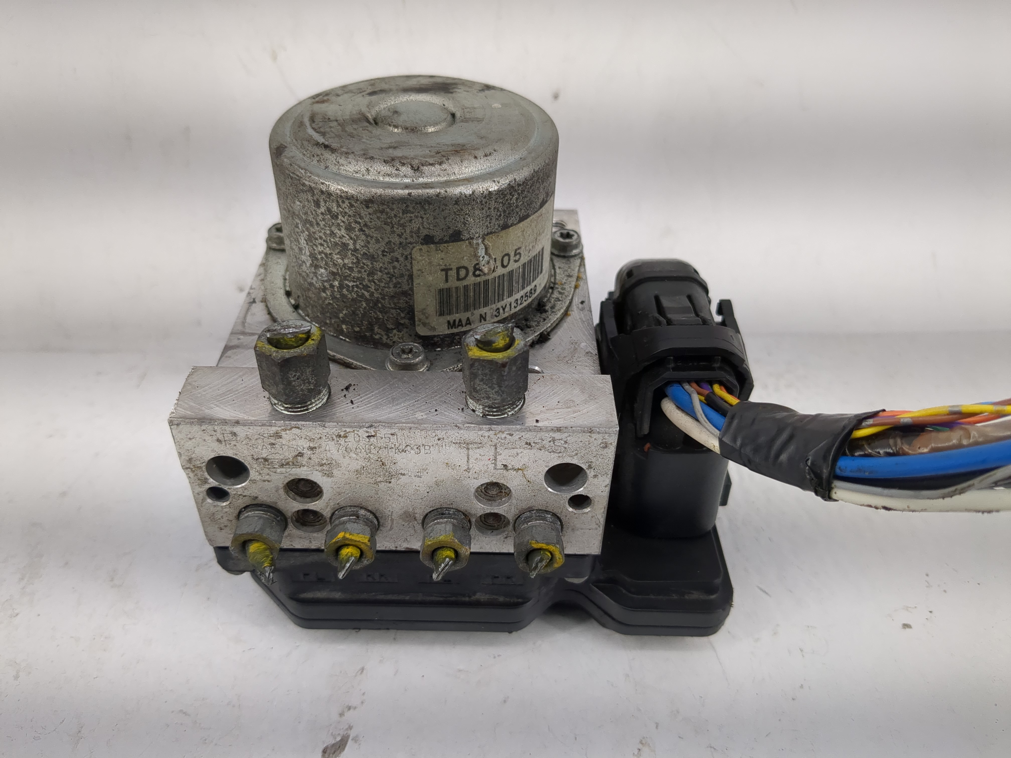 Picture of 2012-2014 Nissan Juke Abs Pump Control Module 1215560