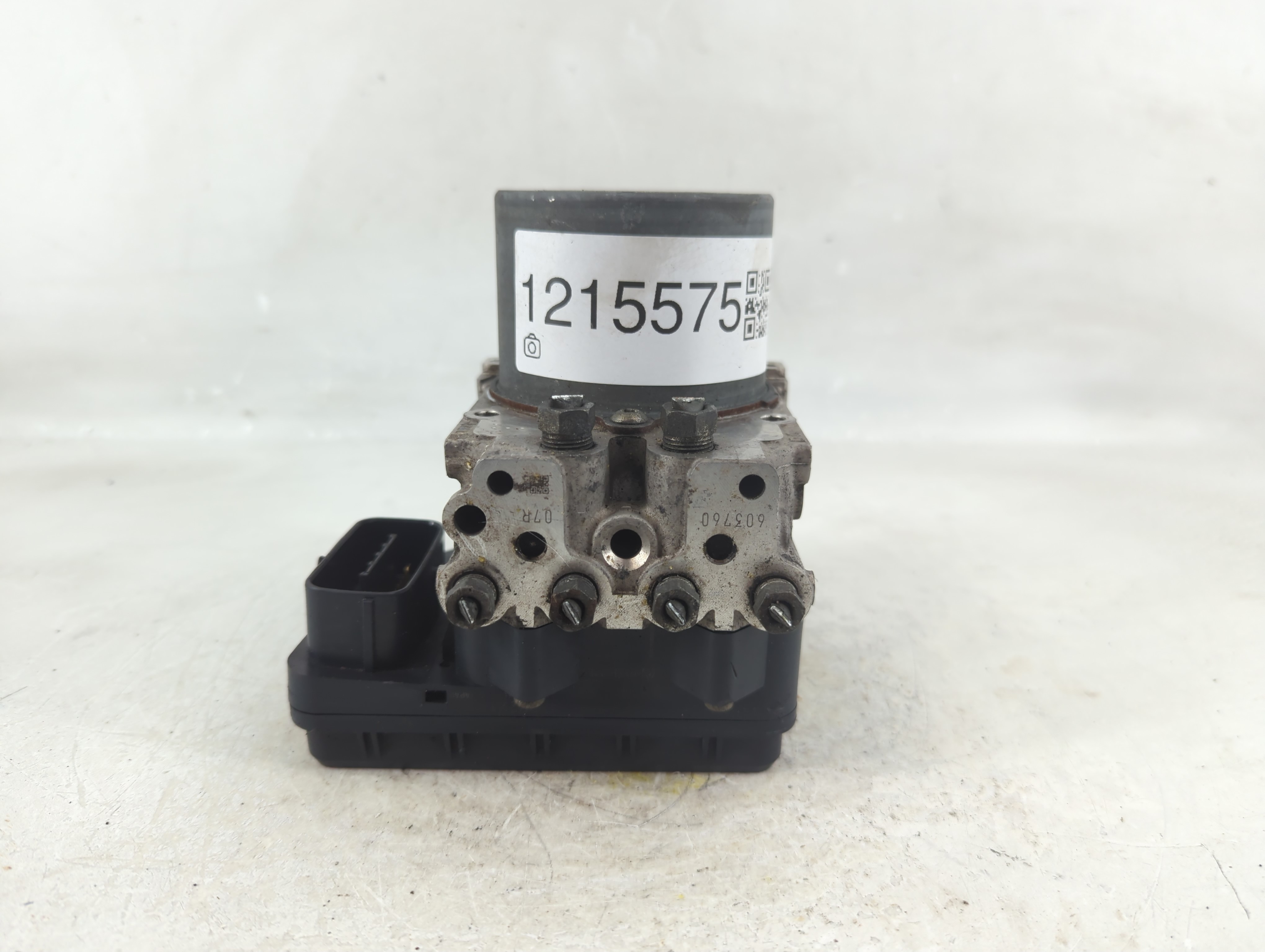 2012-2014 Toyota Sienna Abs Pump Control Module 1215575 - Oemusedautoparts1.com