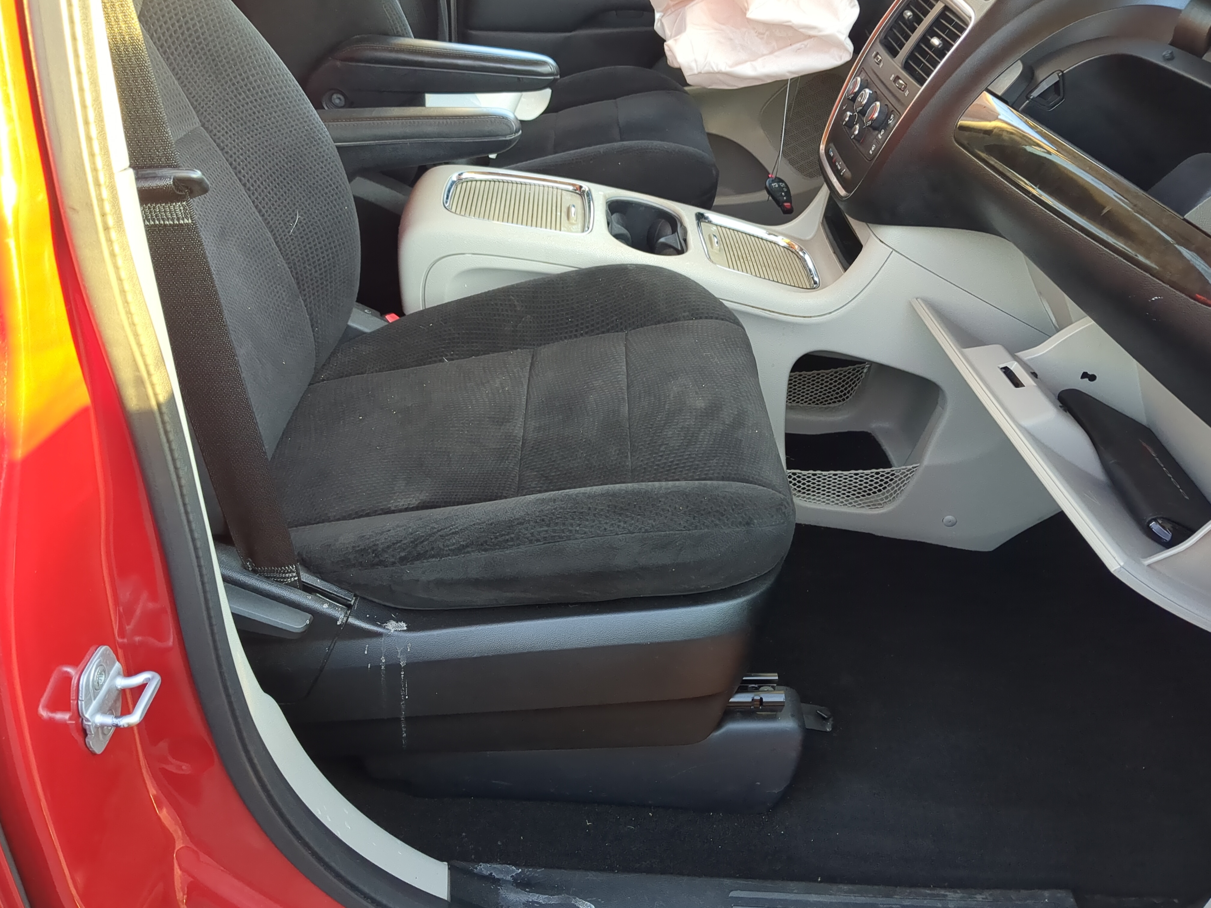 2011-2018 Dodge Grand Caravan Passenger Front Seat Oem 1215609 - Oemusedautoparts1.com