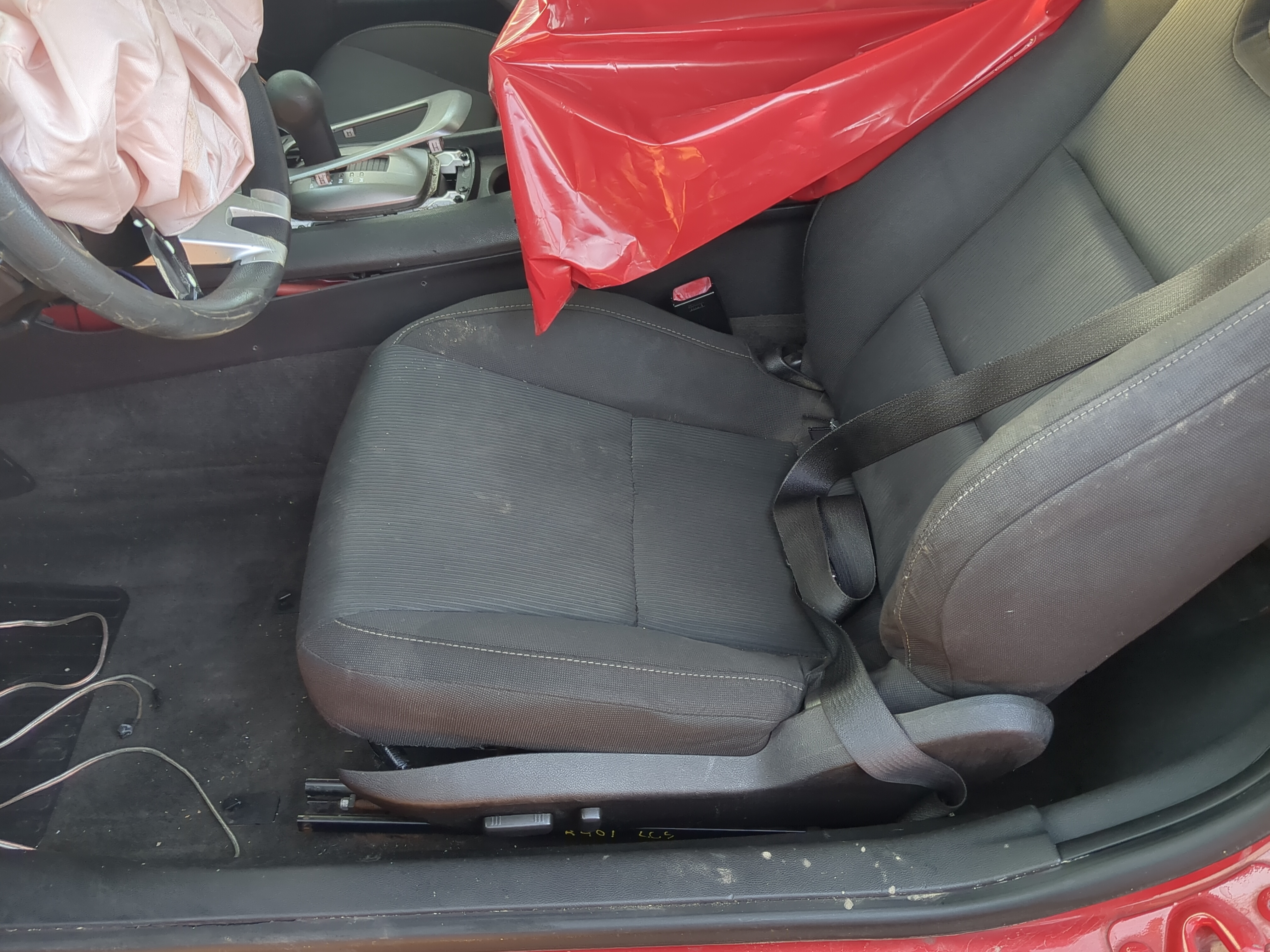 2010-2010 Chevrolet Camaro Driver Front Seat Oem 1215838 - Oemusedautoparts1.com