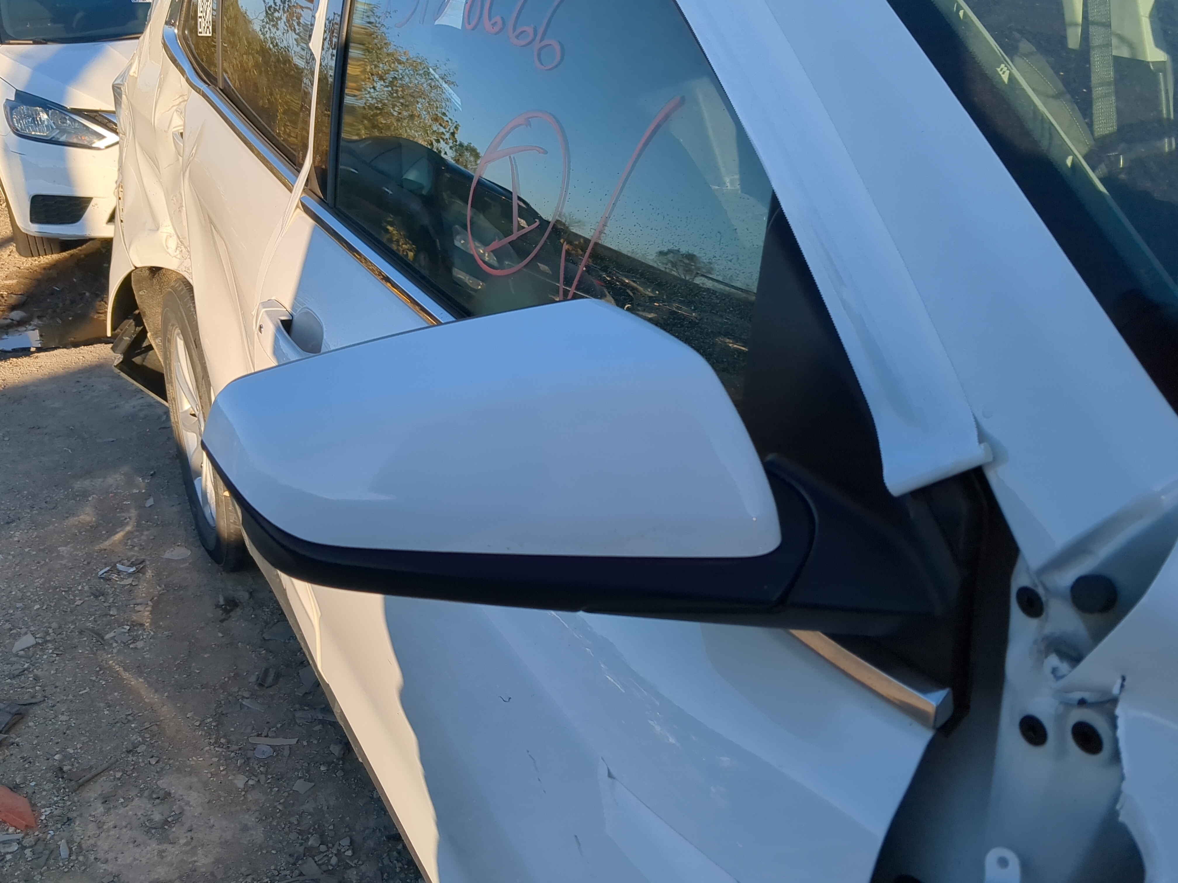2018-2022 Chevrolet Equinox Passenger Right Side View Power Door Mirror 1215924 - Oemusedautoparts1.com