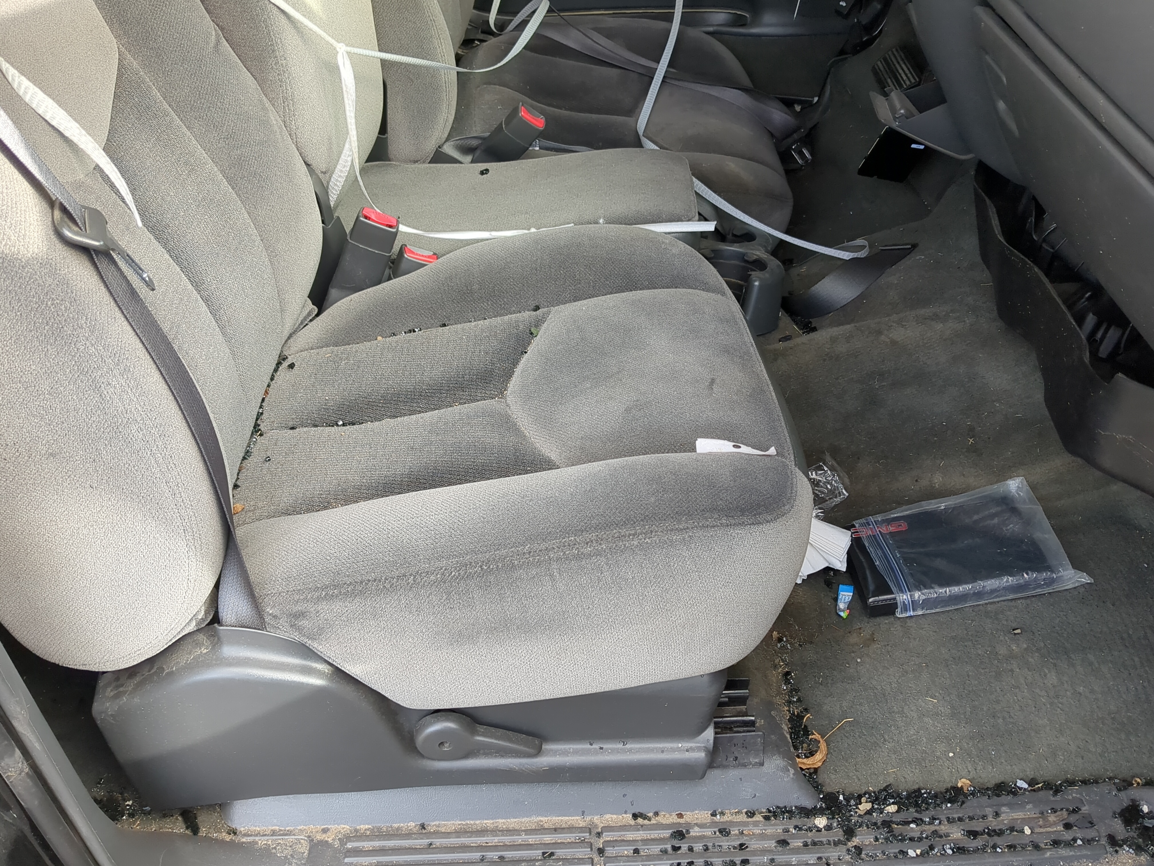 2005-2006 Gmc Sierra 1500 Passenger Front Seat Oem 1216001 - Oemusedautoparts1.com