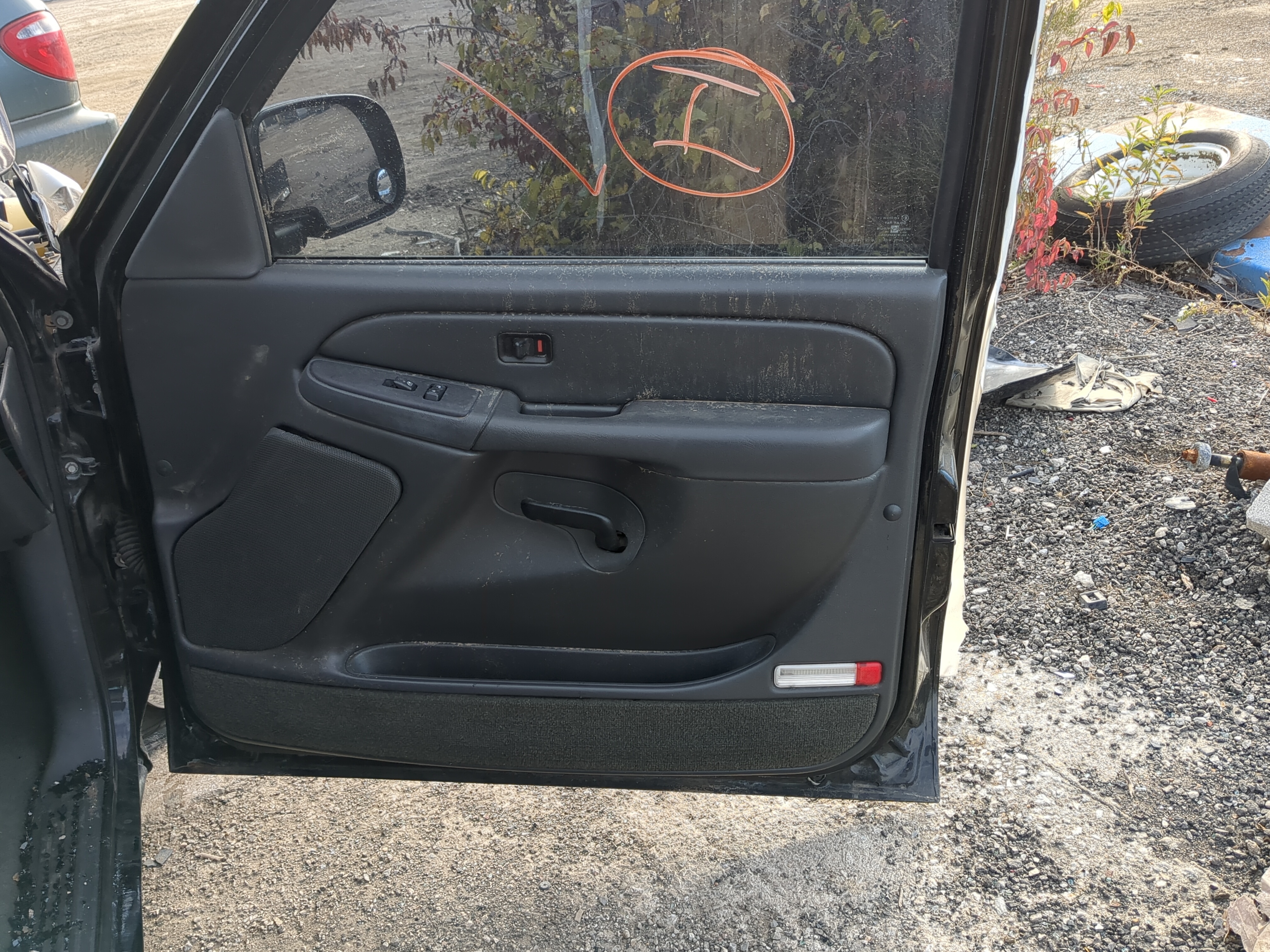 Picture of 2005 Gmc Sierra 1500 Front Right Passenger Interior Door Panel Trim 1216066