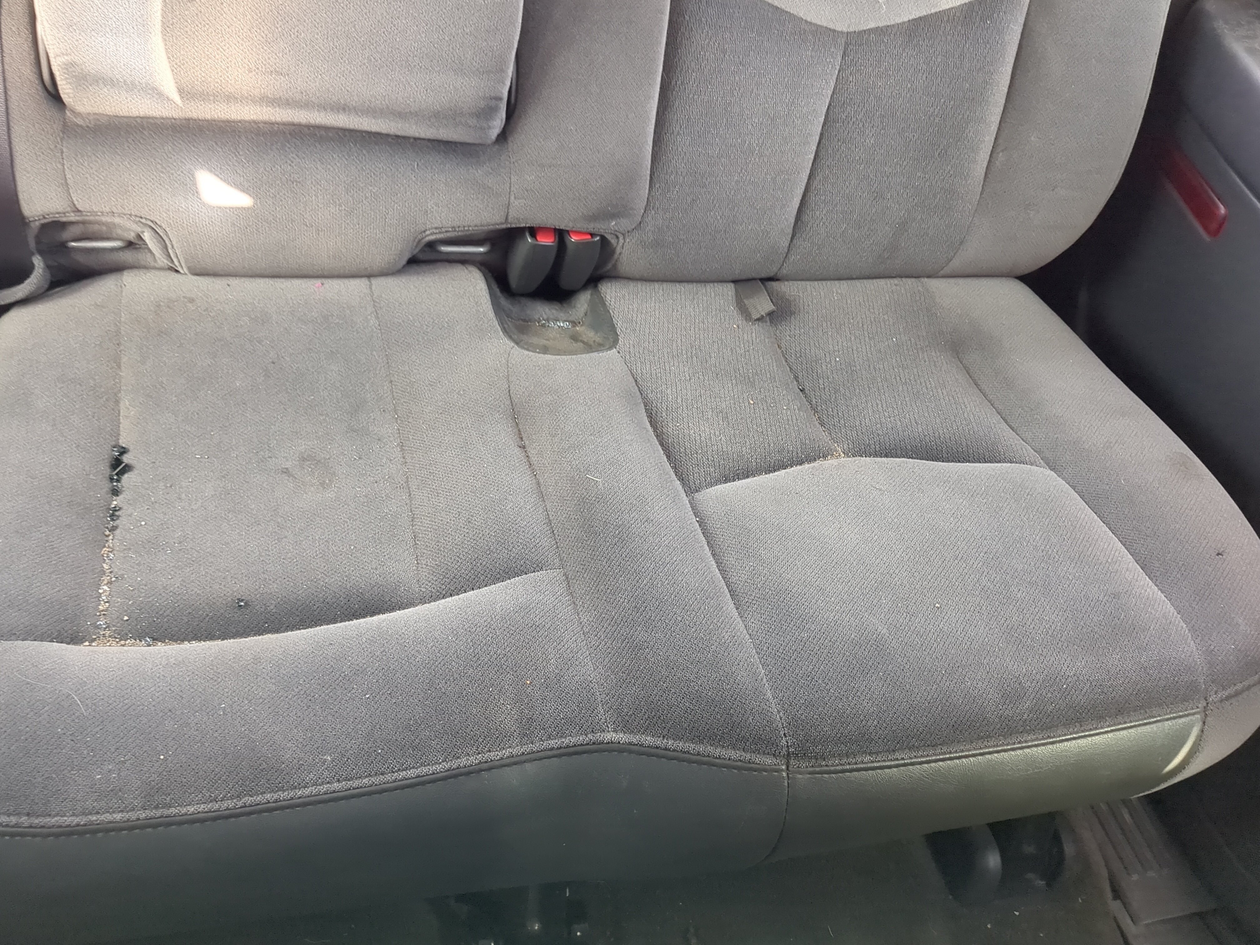 2005 Gmc Sierra 1500 Rear Seat Oem 1216074 - Oemusedautoparts1.com