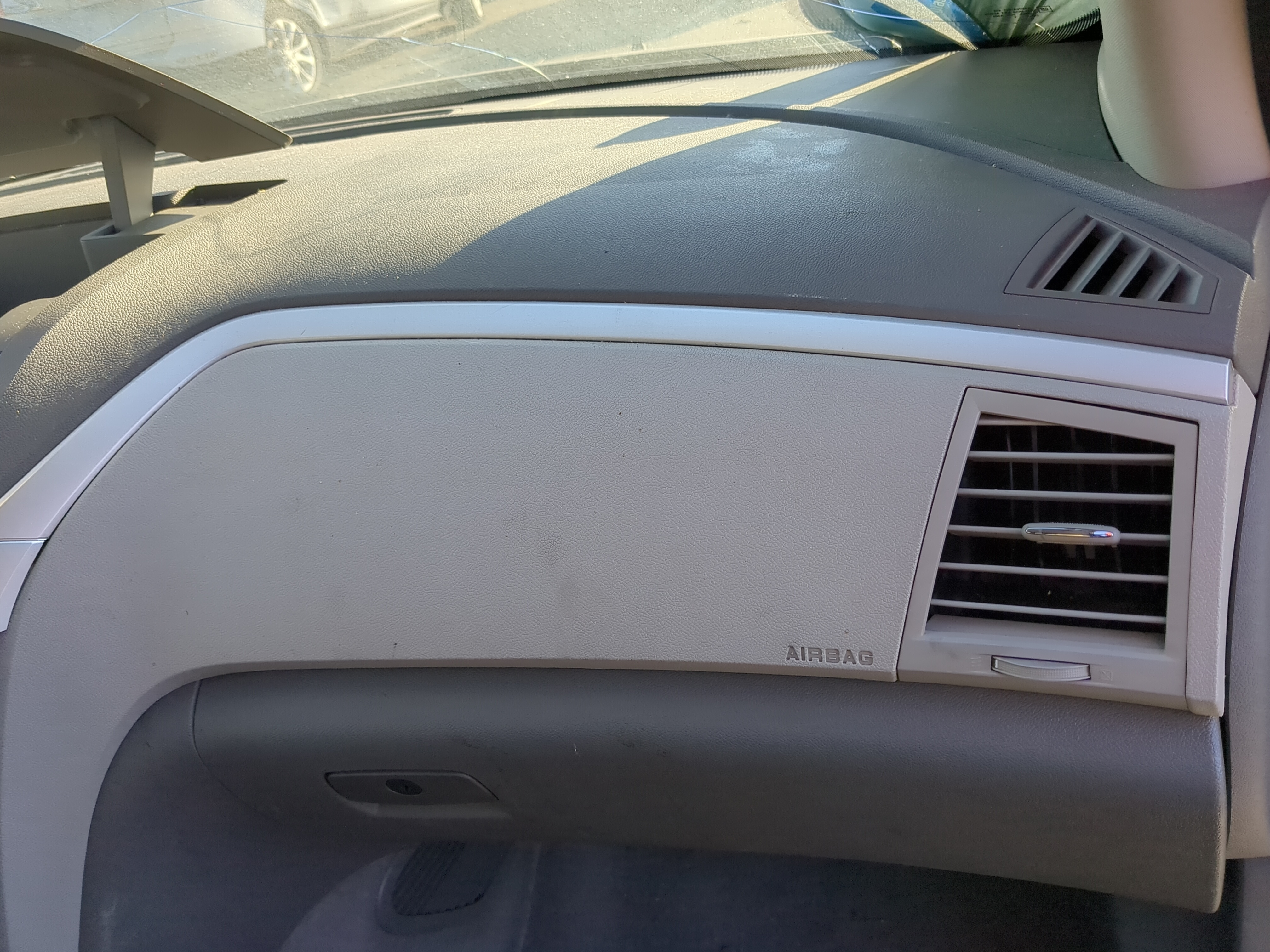 2009-2010 Chevrolet Traverse Air Bag Passenger Right Dashboard Oem 1216142 - Oemusedautoparts1.com