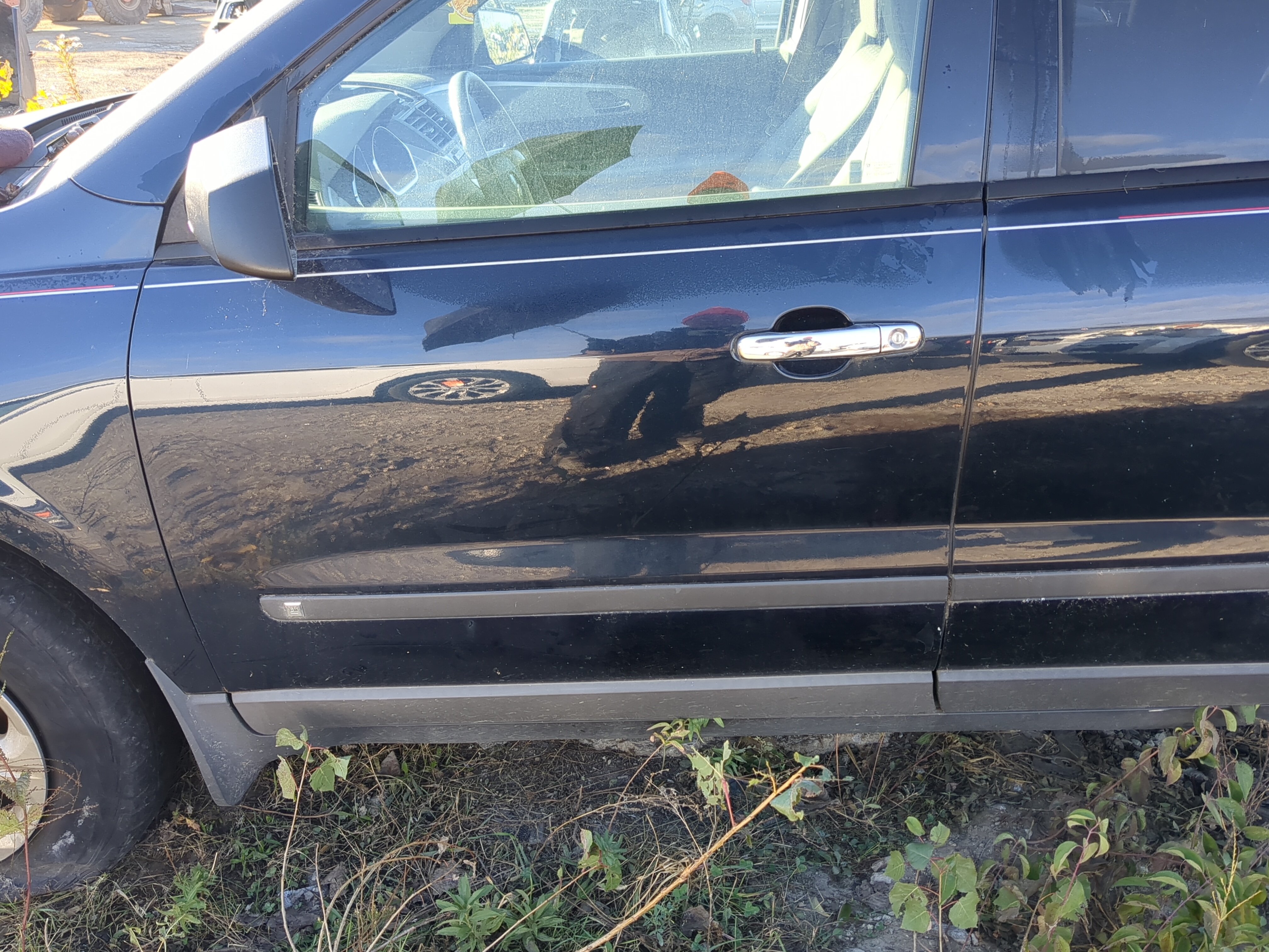 Picture of Chevrolet Traverse Driver Front Door Oem 1216176