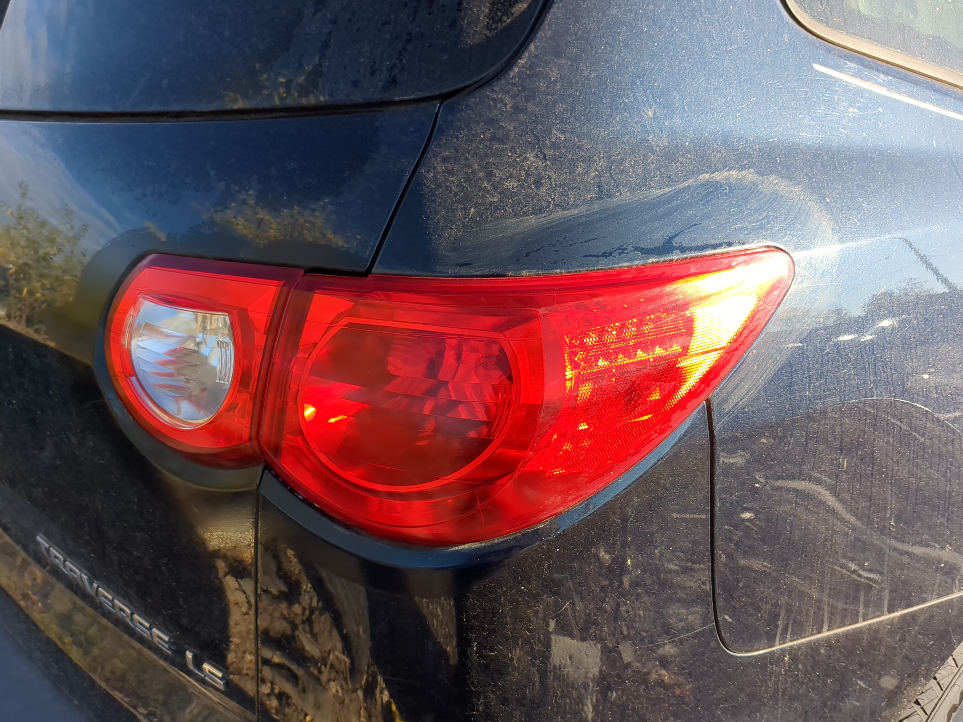 Picture of 2010 Chevrolet Traverse Passenger Right Side Tail Light Taillight Oem 1216201