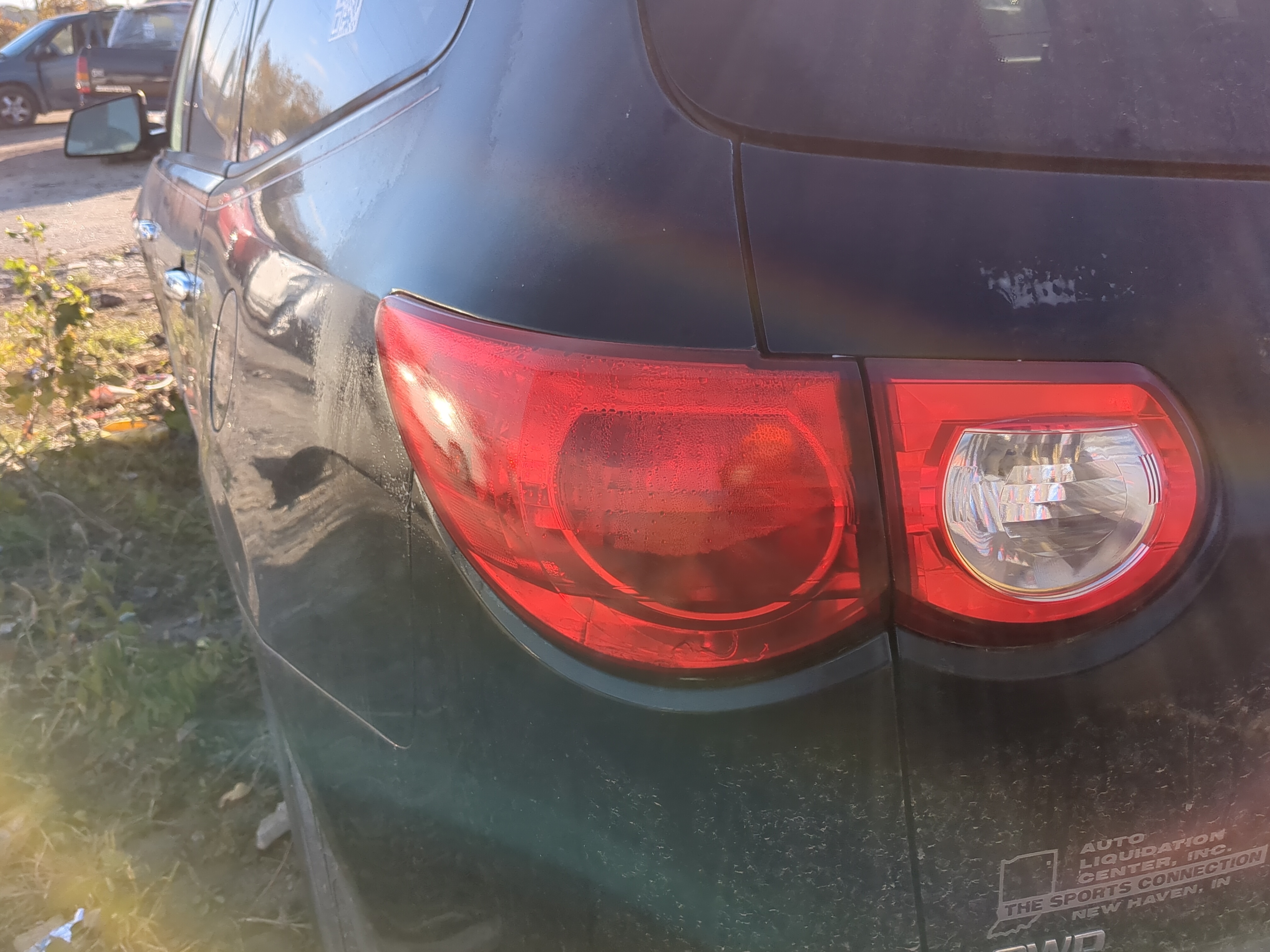 Picture of 2010 Chevrolet Traverse Driver Left Side Tail Light Taillight Oem 1216202