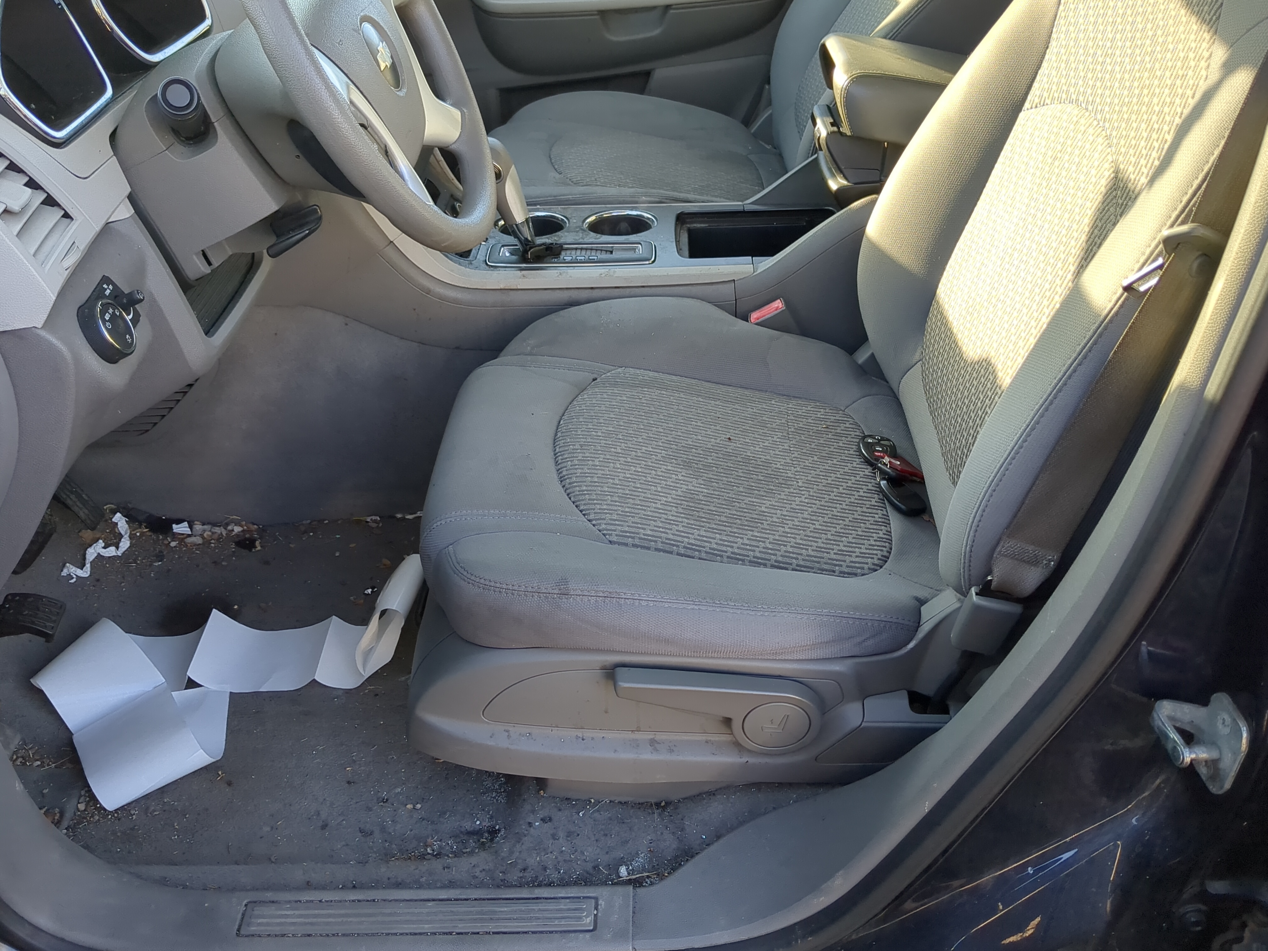 2010 Chevrolet Traverse Driver Front Seat Oem 1216204 - Oemusedautoparts1.com