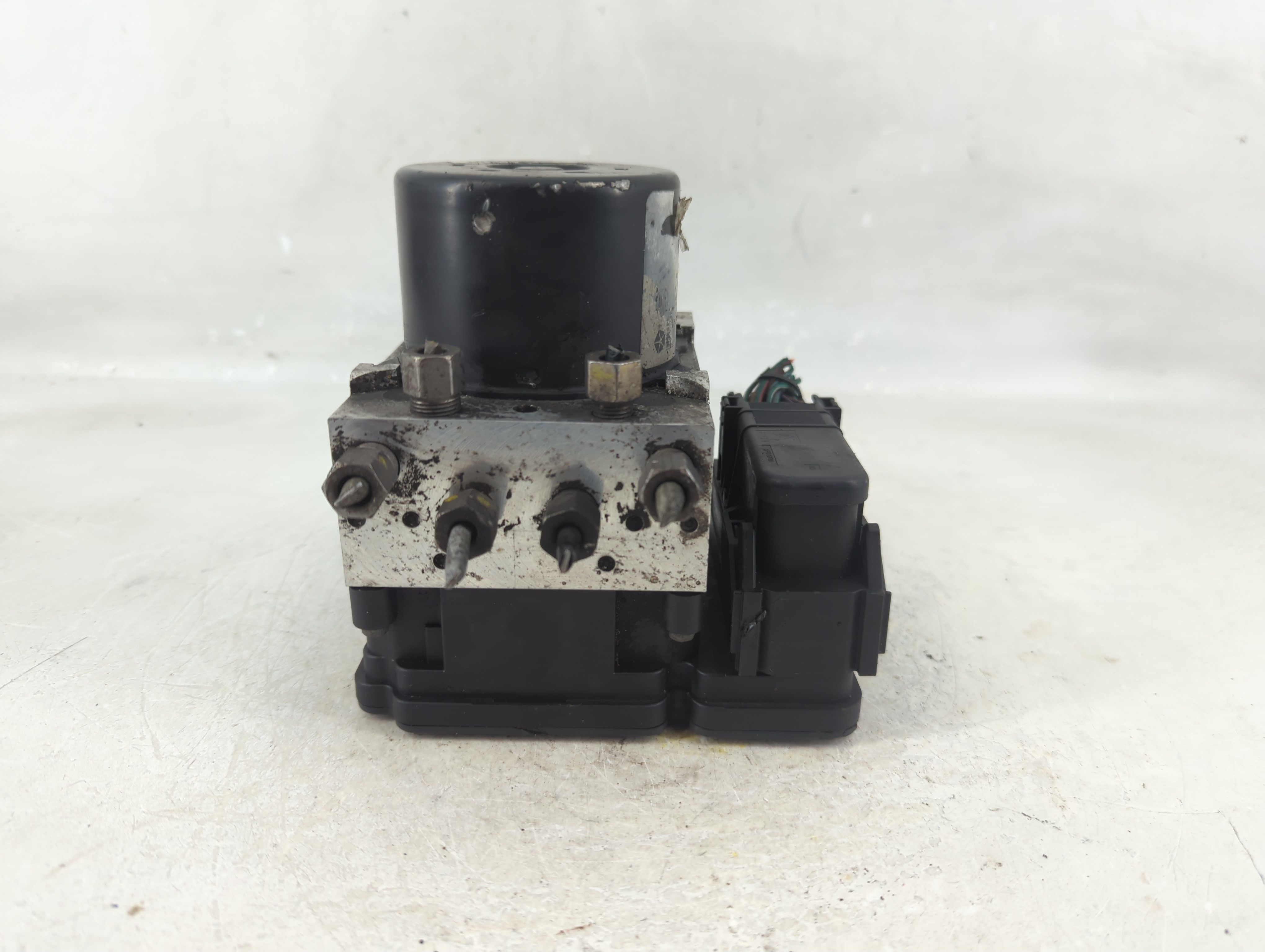 2005-2007 Chrysler 300 Abs Pump Control Module 1216543 - Oemusedautoparts1.com