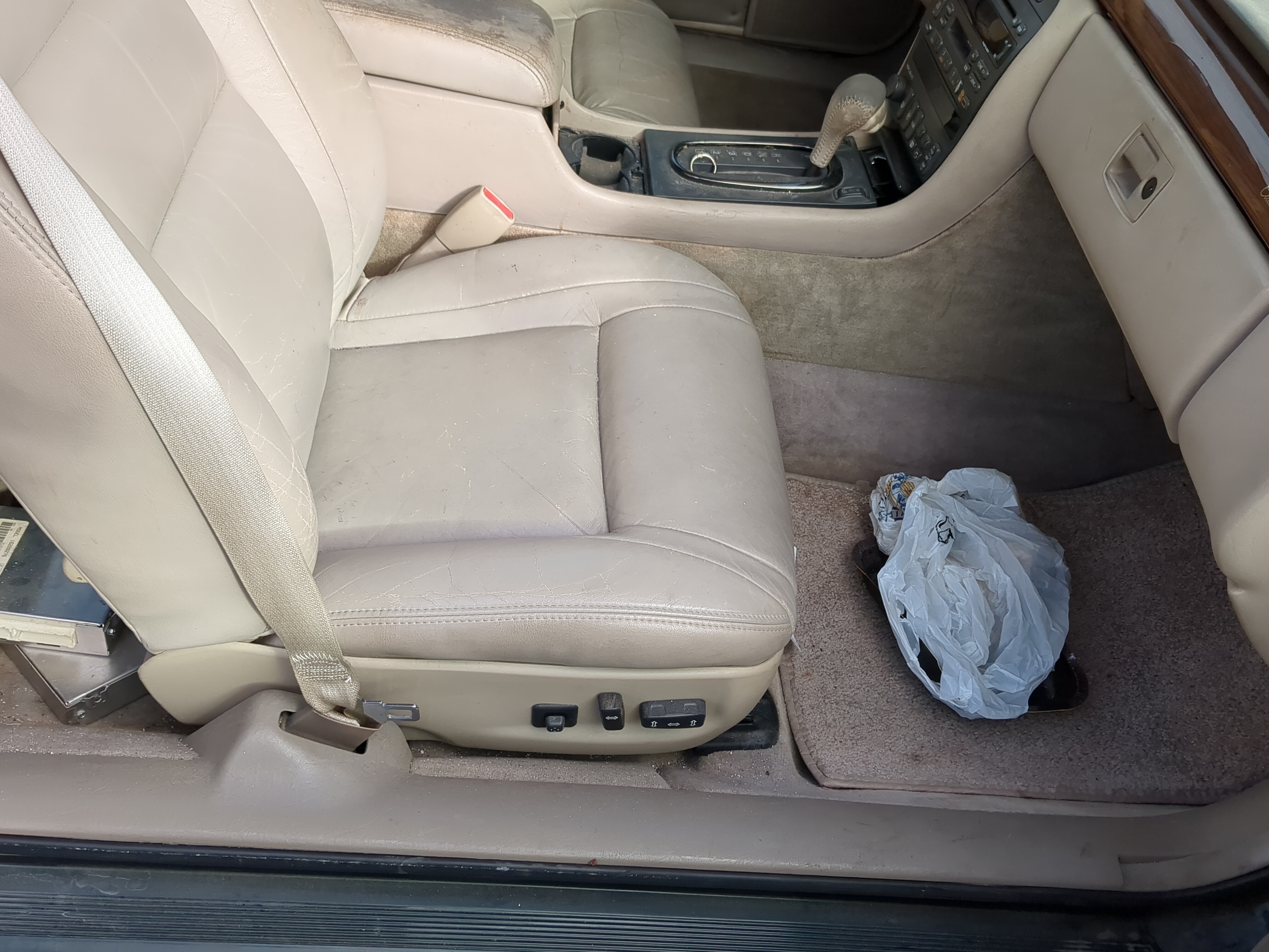 2000-2001 Cadillac Eldorado Passenger Front Seat Oem 1216668 - Oemusedautoparts1.com