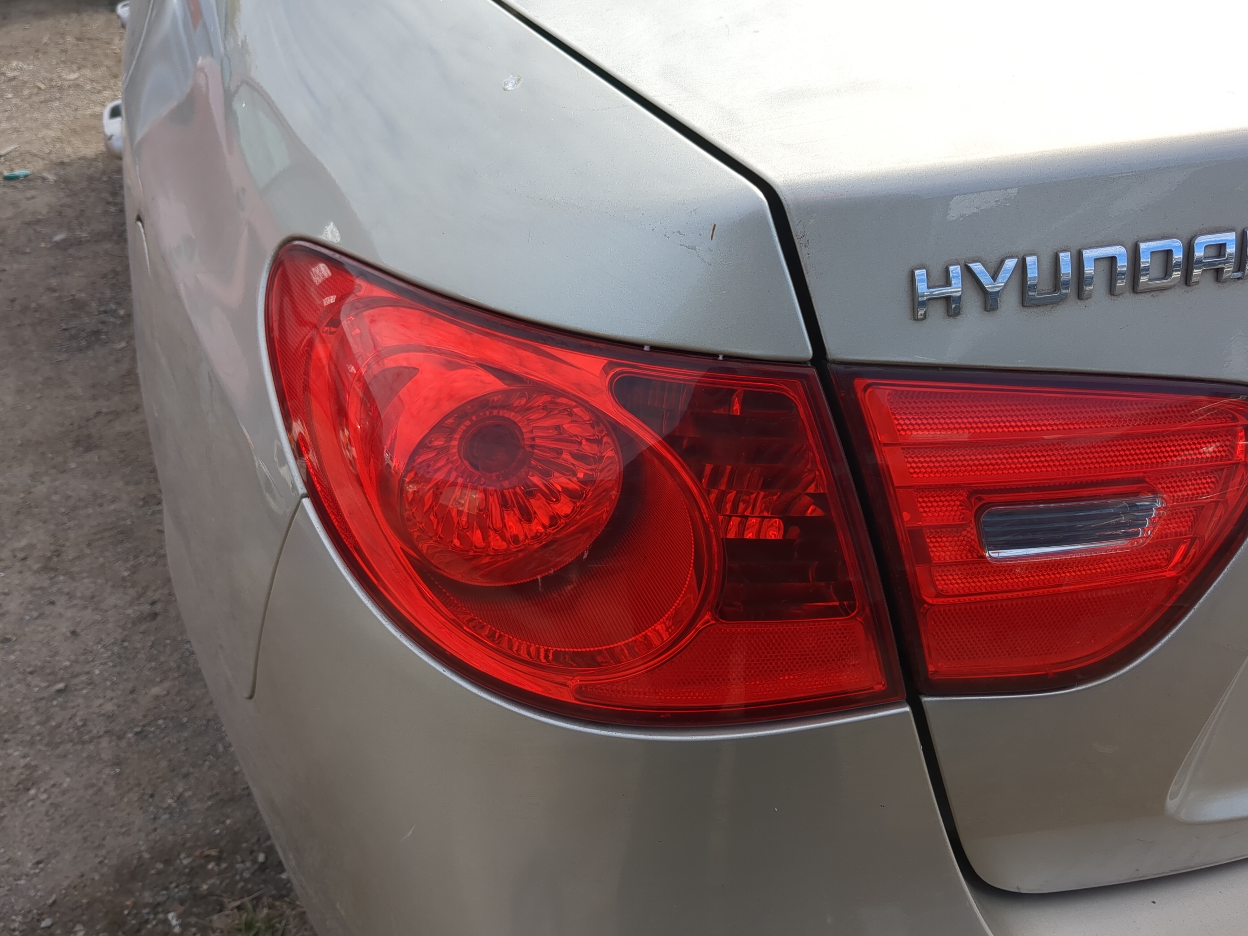 2007-2010 Hyundai Elantra Driver Left Side Tail Light Taillight Oem 1216836 - Oemusedautoparts1.com