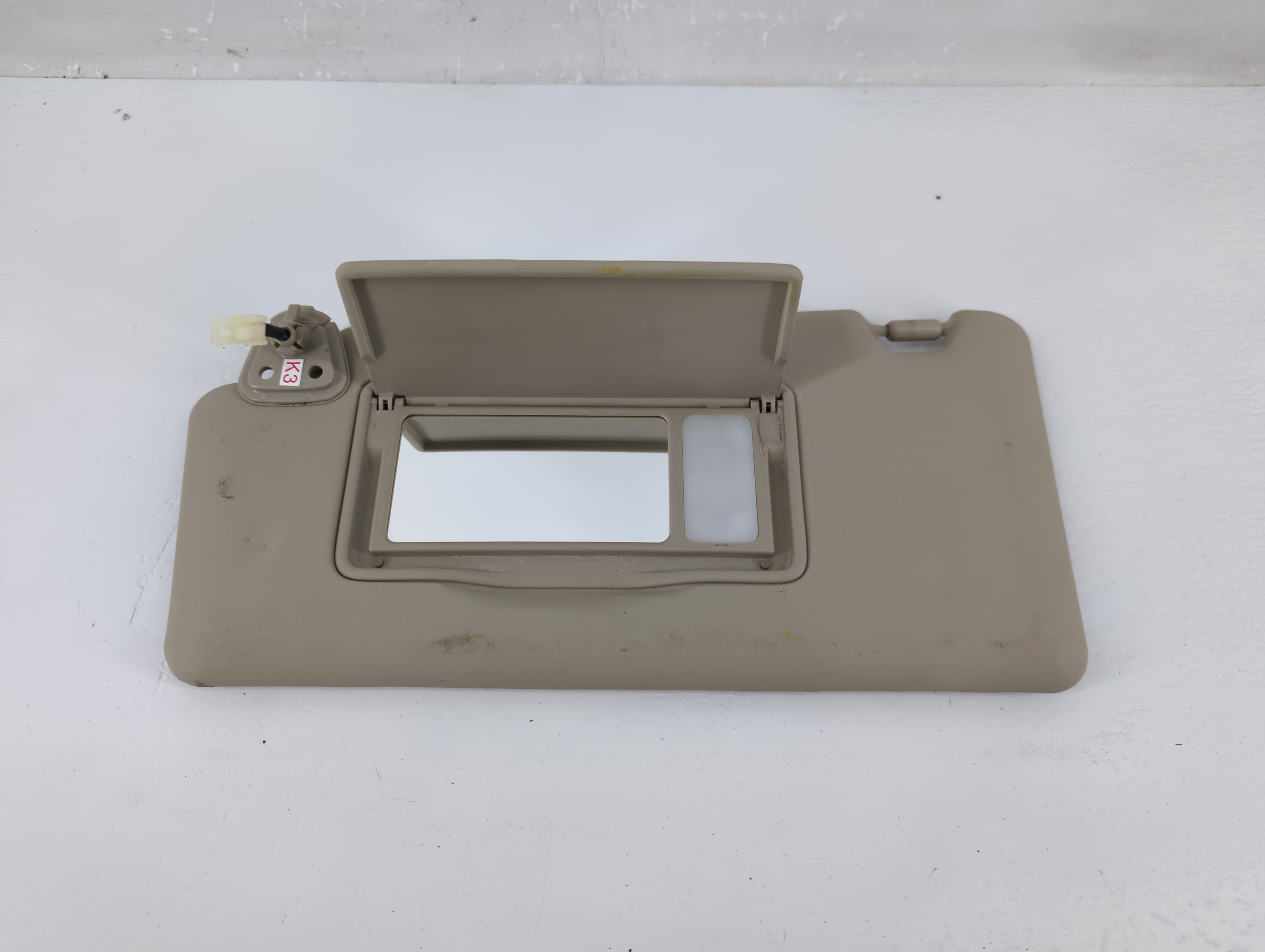 2008-2015 Nissan Rogue Driver Sun Visor Mirror Left Sunvisor Beige Gray 1216901 - Oemusedautoparts1.com