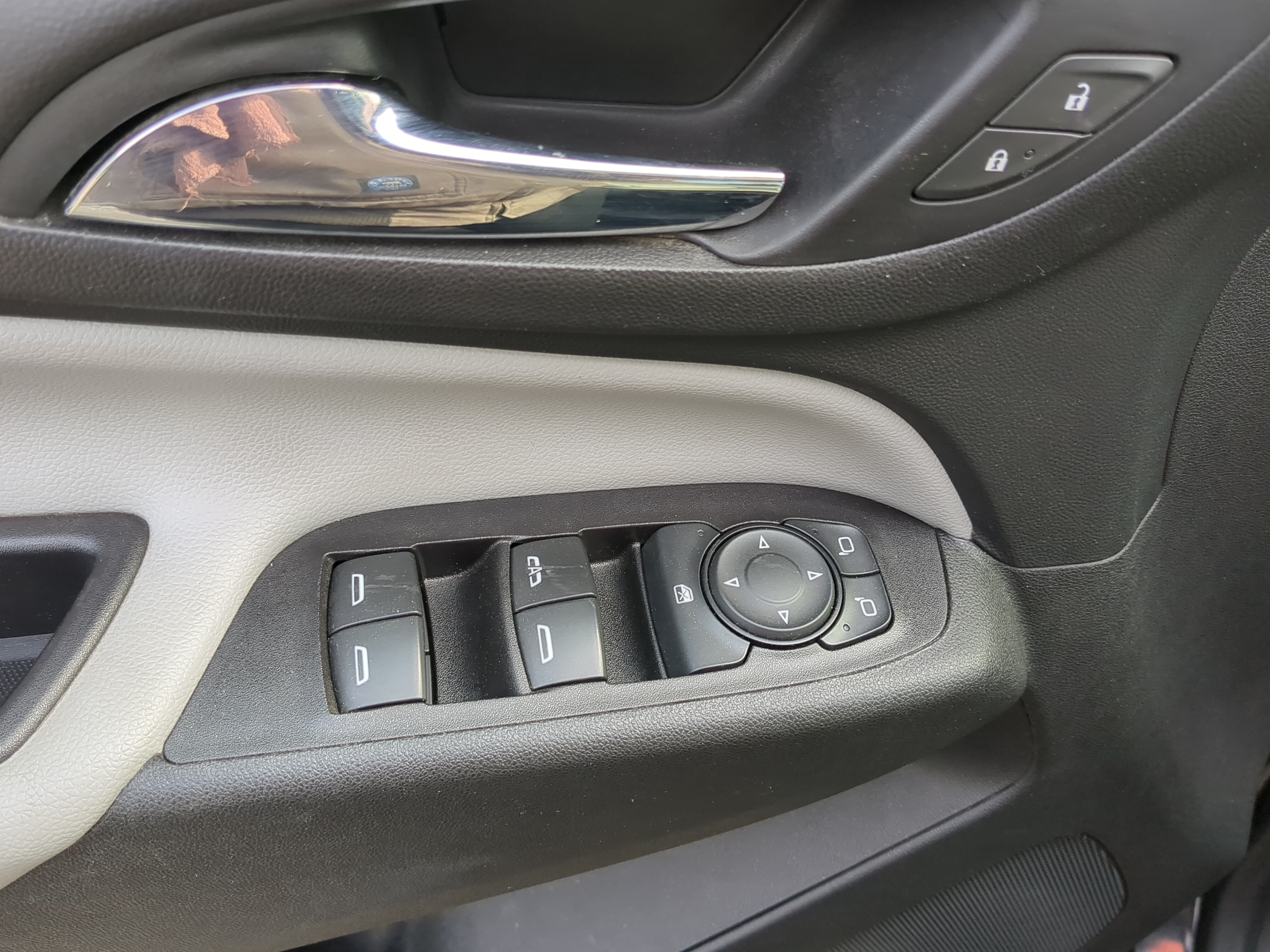 Picture of 2018-2022 Chevrolet Equinox Driver Left Door Master Power Window Switch 1216903