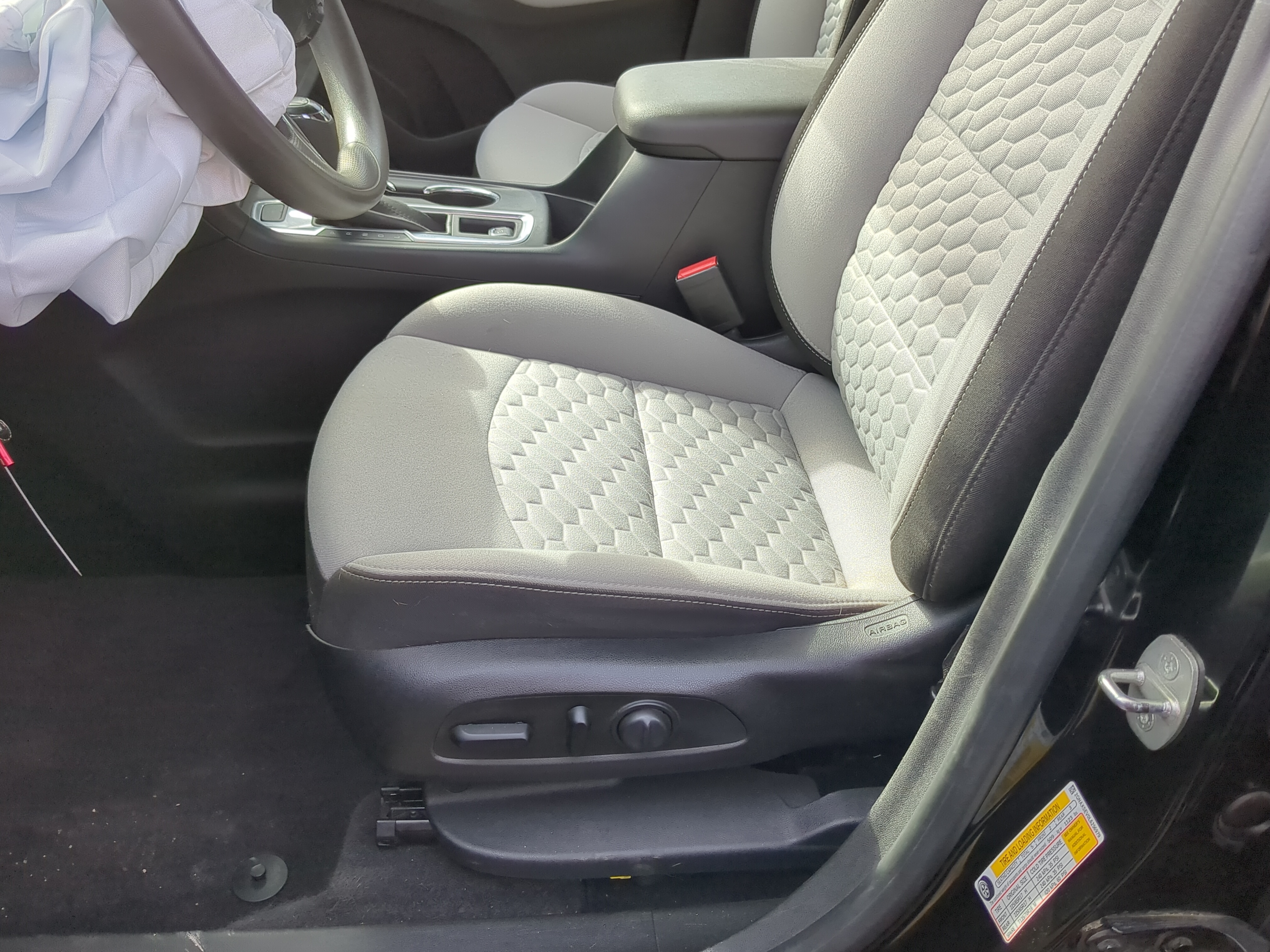 2018-2022 Chevrolet Equinox Driver Front Seat Oem 1216988 - Oemusedautoparts1.com