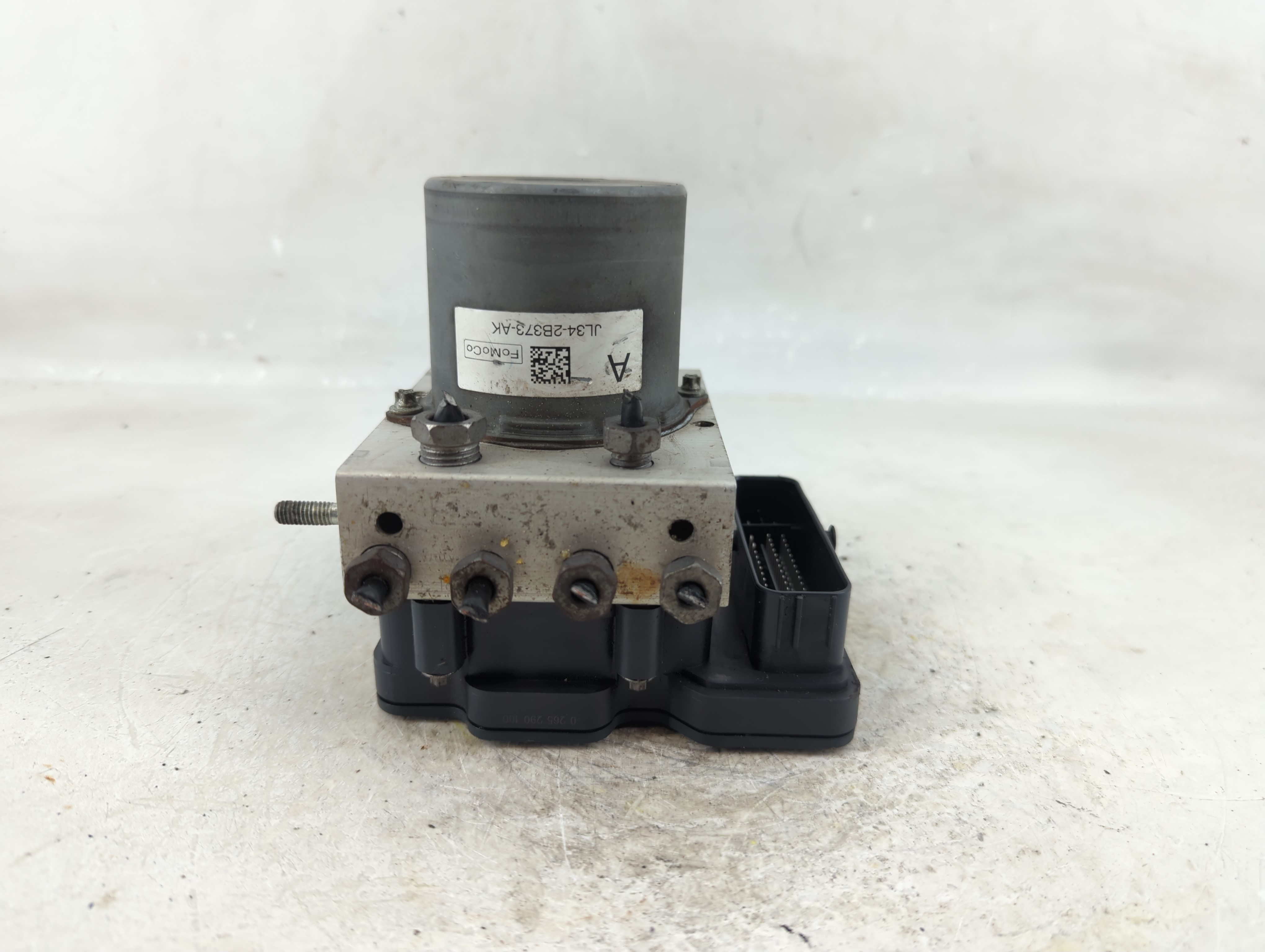 2018-2018 Ford F-150 Abs Pump Control Module 1217038 - Oemusedautoparts1.com
