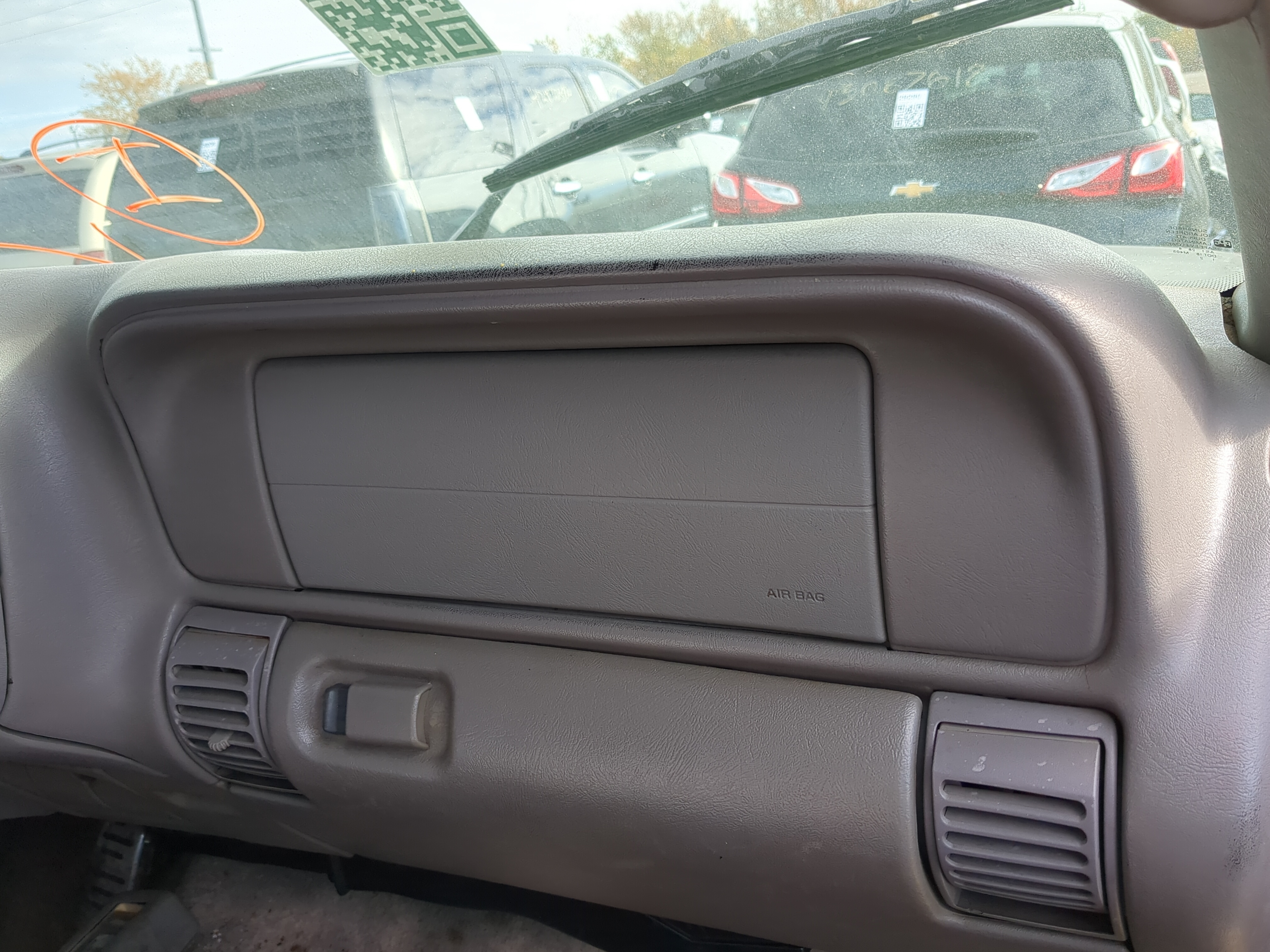 Chevrolet K1500 Air Bag Passenger Right Dashboard Oem 1217055 - Oemusedautoparts1.com