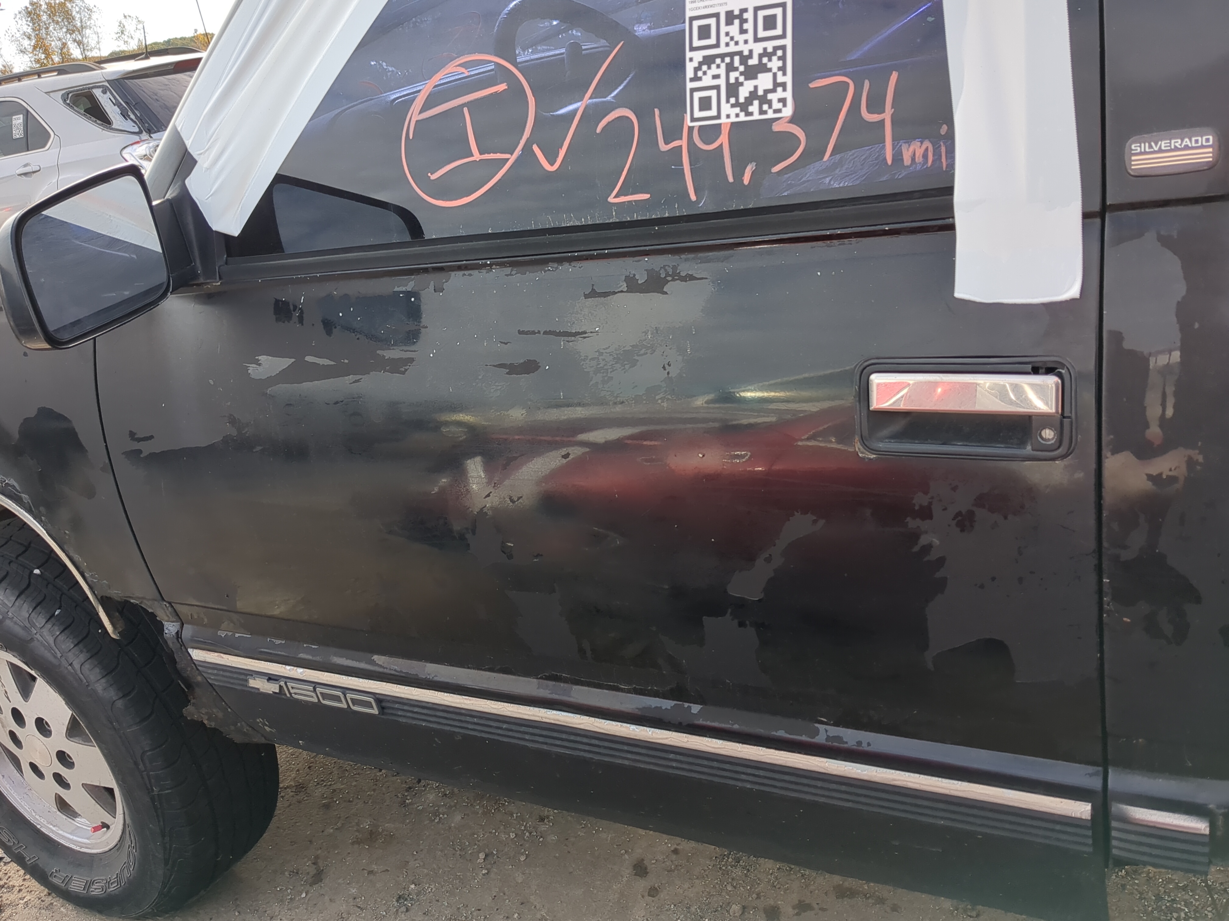 Chevrolet K1500 Driver Front Door Oem 1217074 - Oemusedautoparts1.com