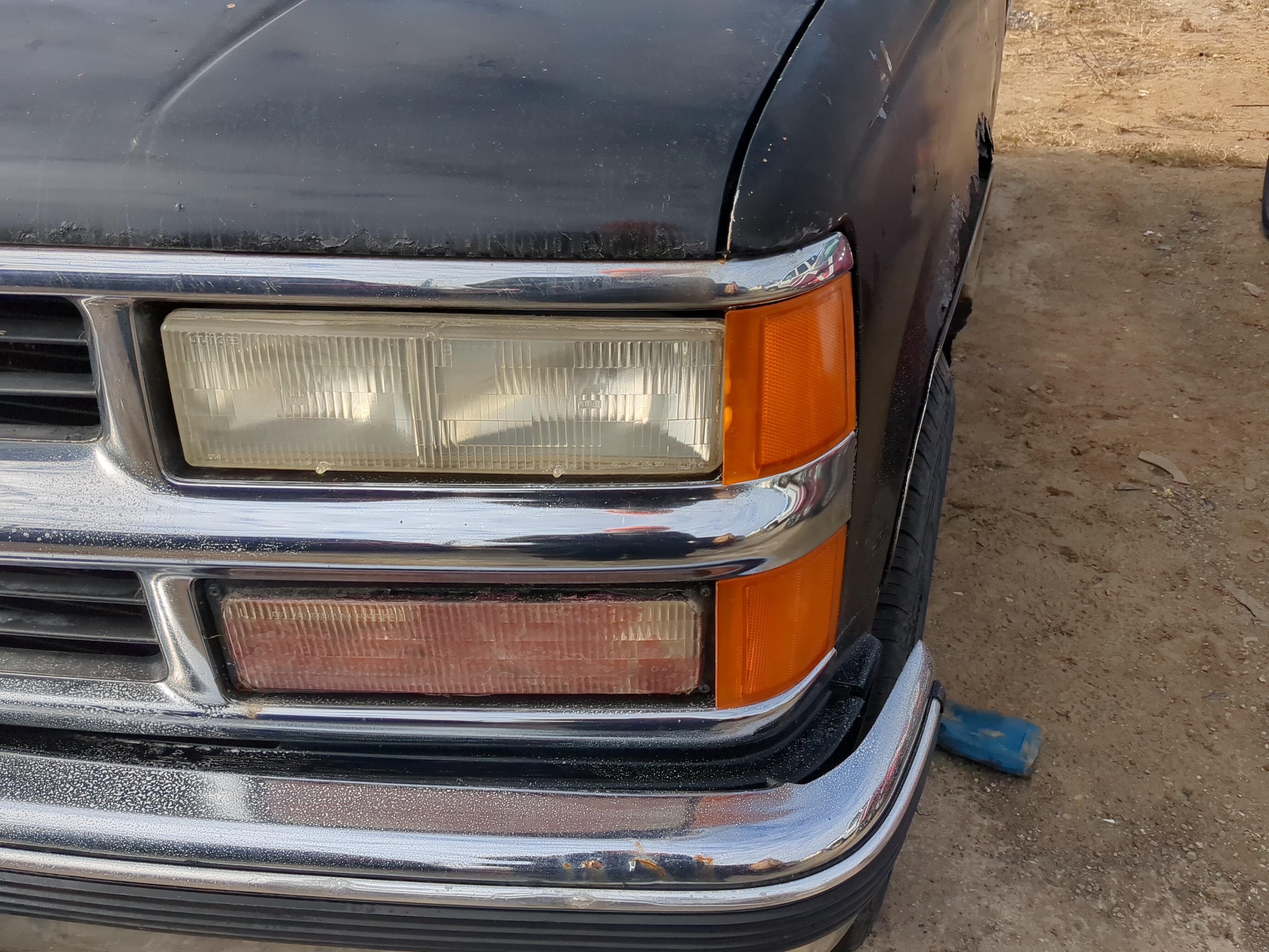 Chevrolet K1500 Driver Left Oem Head Light Headlight Lamp 1217095 - Oemusedautoparts1.com