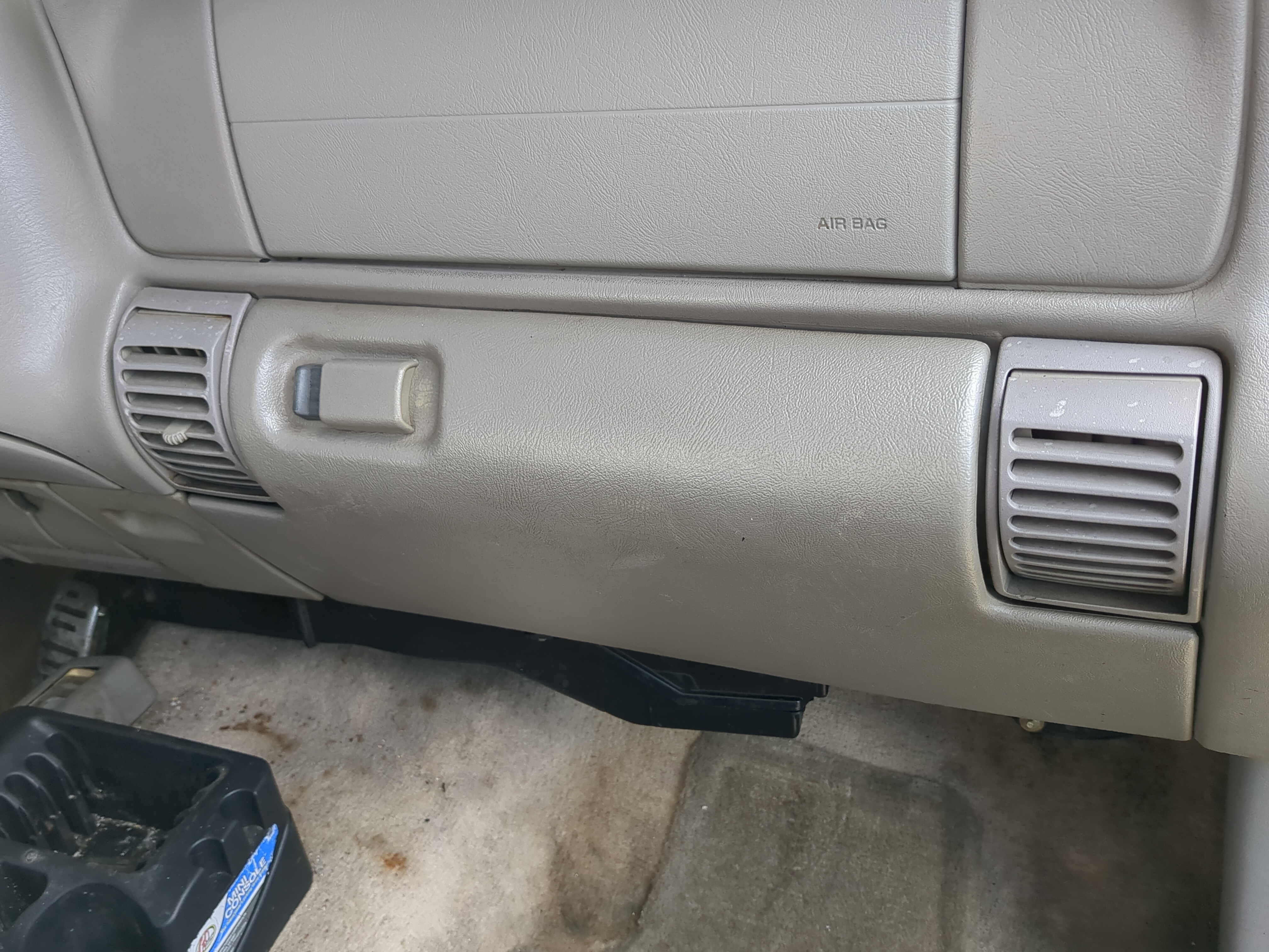 1998 Chevrolet K1500 Passenger Glove Box Door Storage Compartment 1217138 - Oemusedautoparts1.com