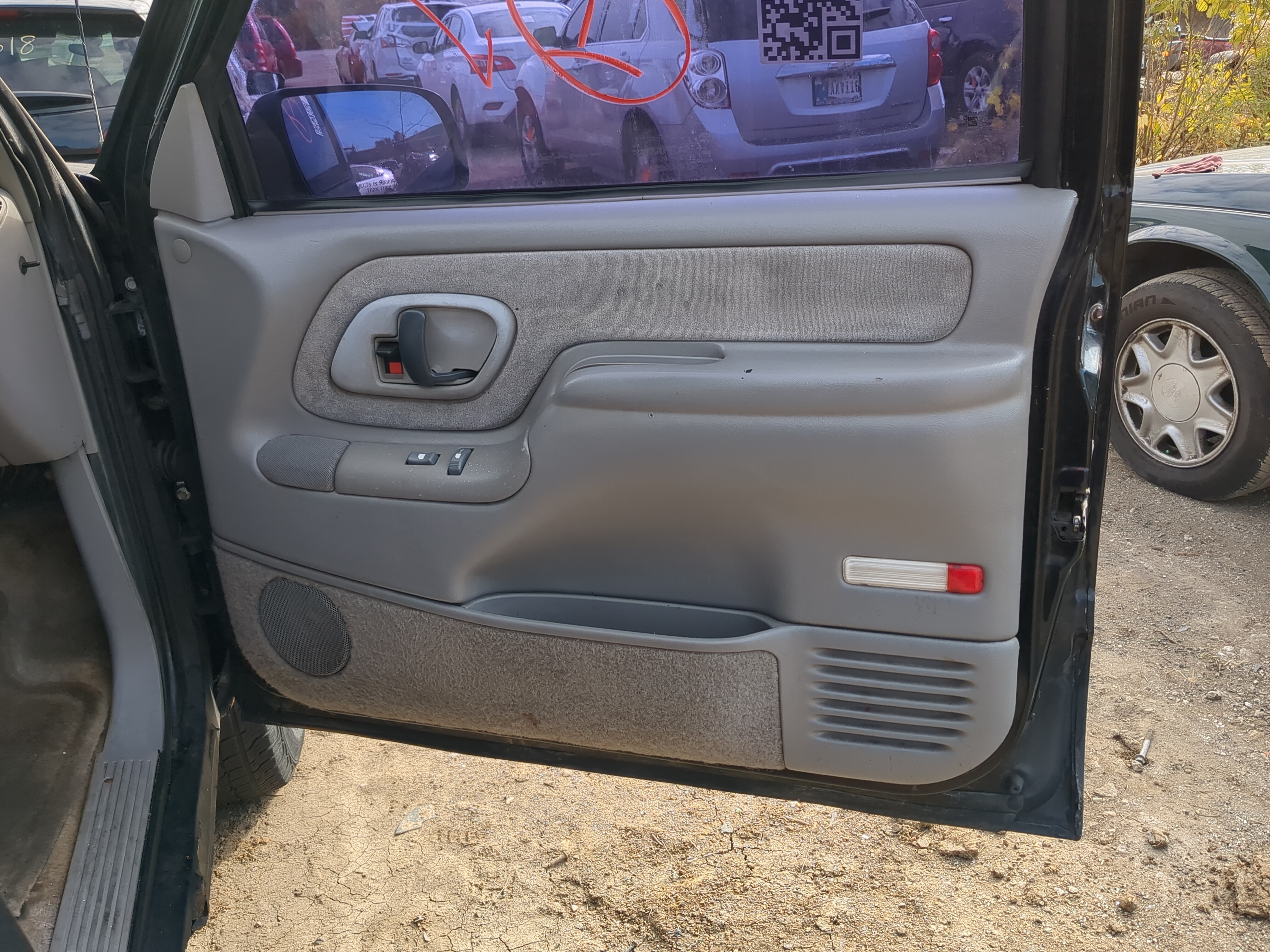 Picture of 1998 Chevrolet K1500 Front Right Passenger Interior Door Panel Trim 1217139