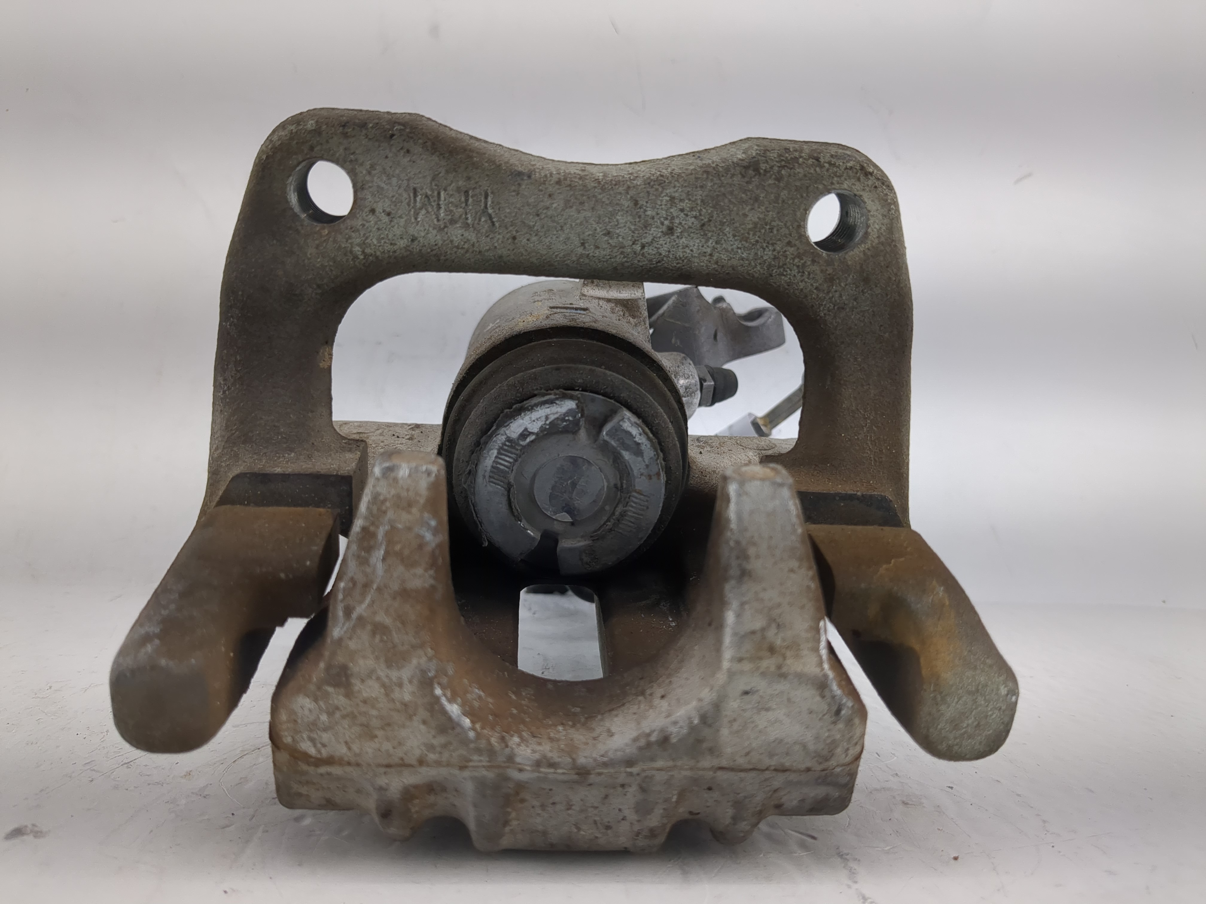 1999-2017 Volkswagen Jetta Front Driver Left Brake Caliper 1217312 - Oemusedautoparts1.com