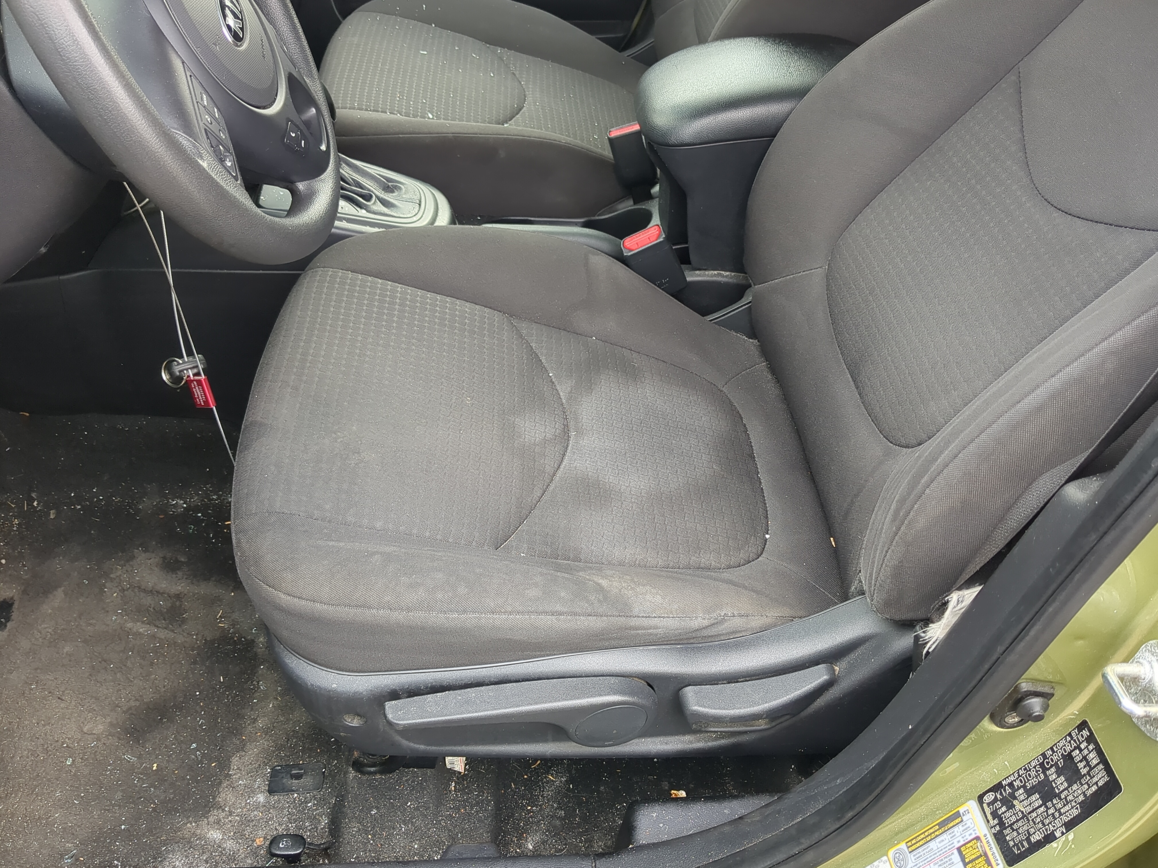 2012-2013 Kia Soul Driver Front Seat Oem 1217330 - Oemusedautoparts1.com