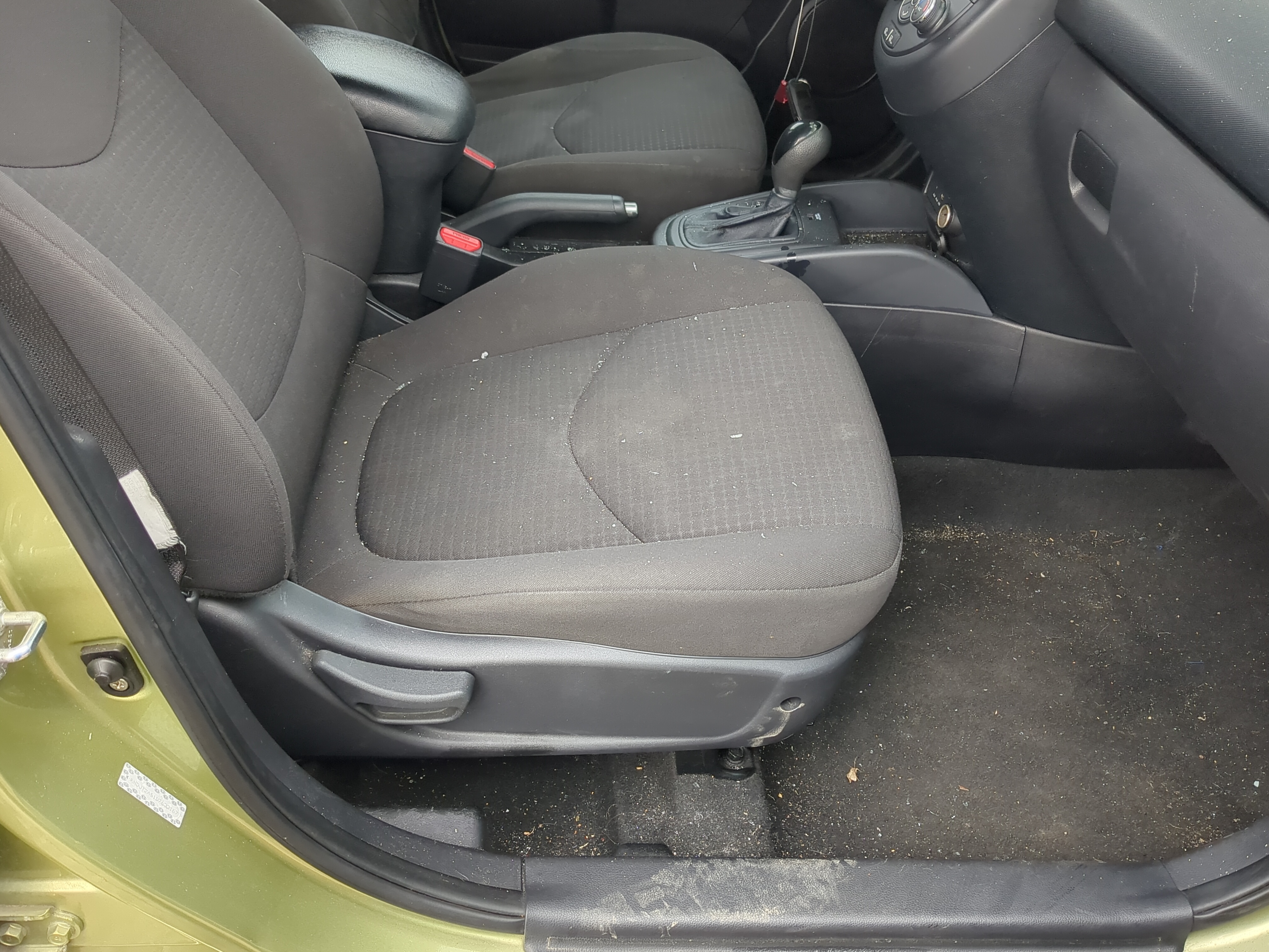 2012-2013 Kia Soul Passenger Front Seat Oem 1217331 - Oemusedautoparts1.com