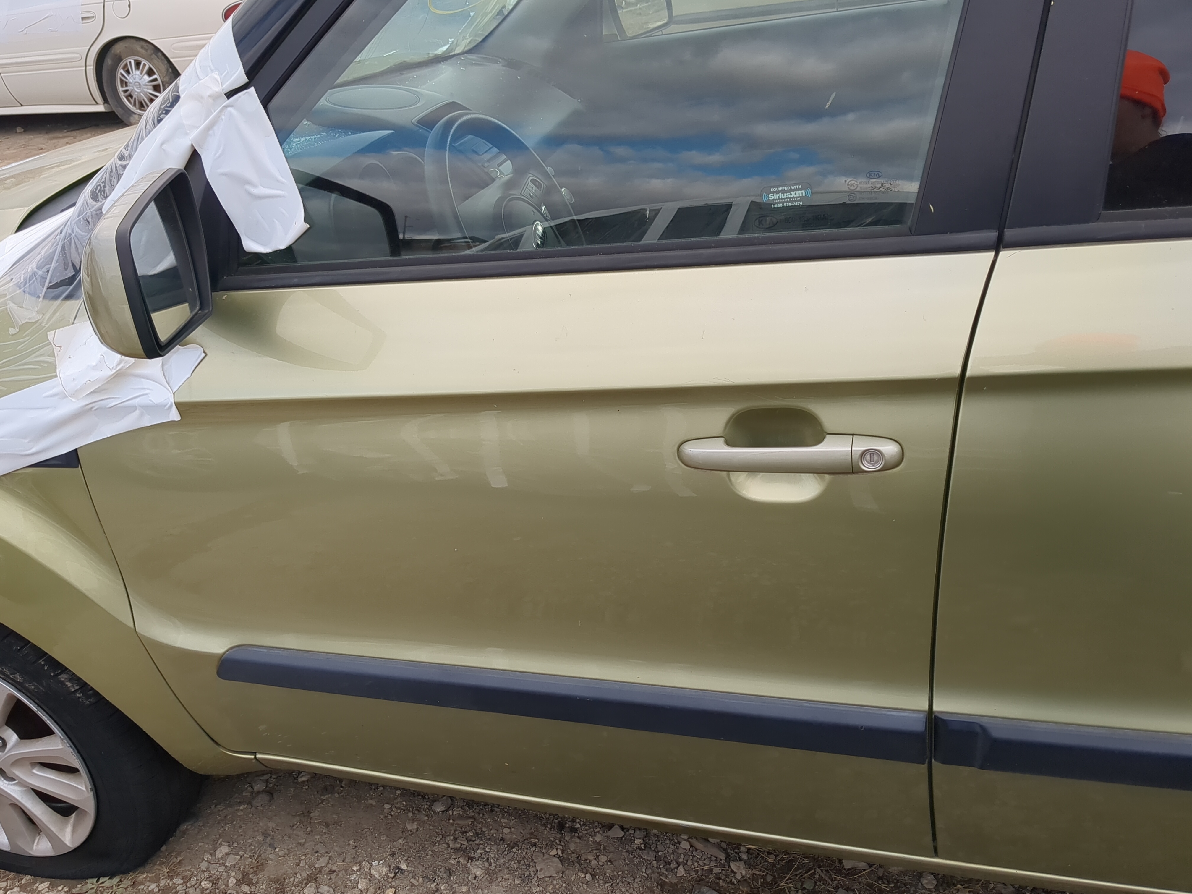 2010-2013 Kia Soul Driver Front Door Oem 1217453 - Oemusedautoparts1.com