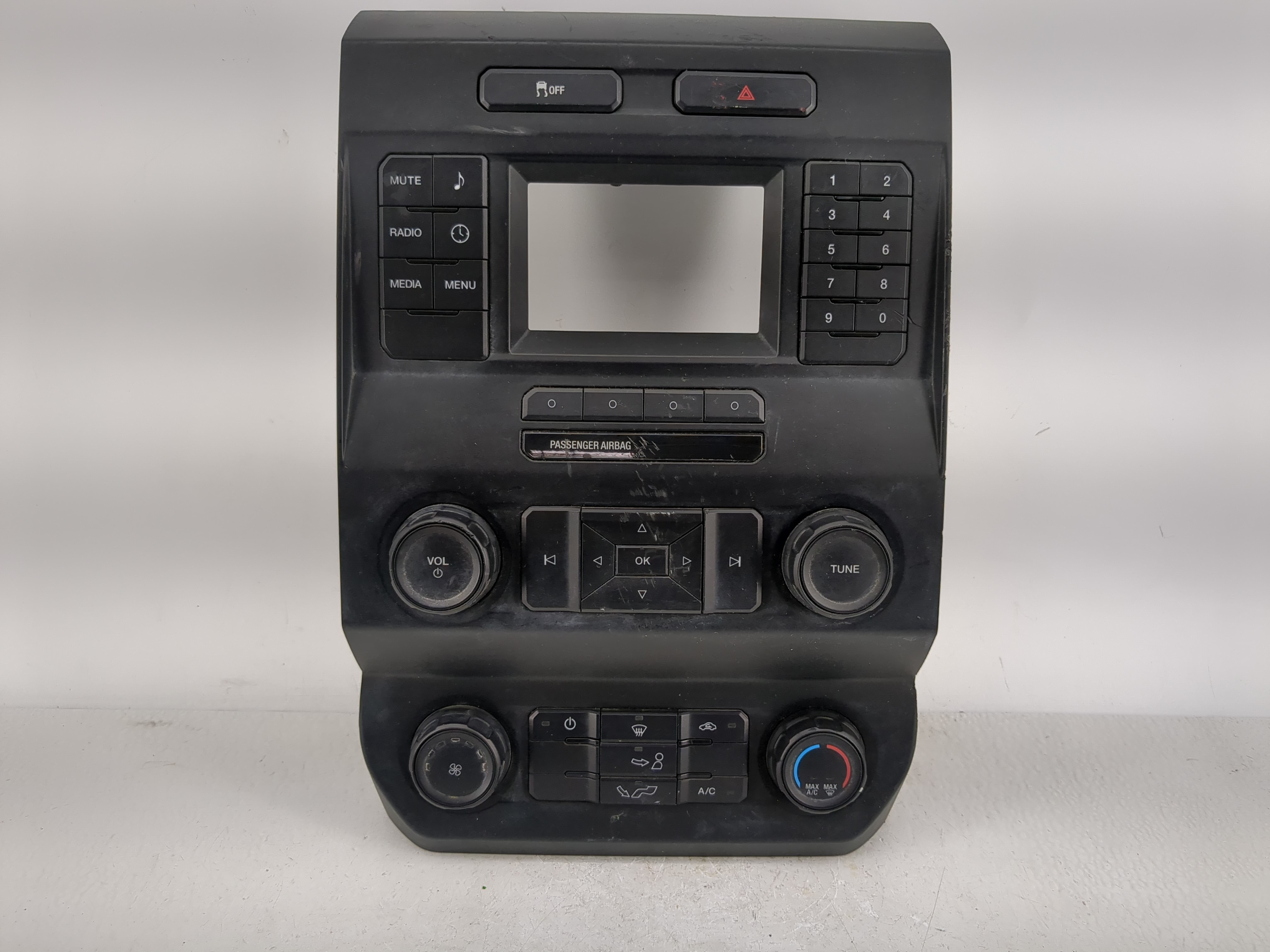 2016-2016 Ford F-150 Am Fm Cd Player Radio Receiver 1217459 - Oemusedautoparts1.com