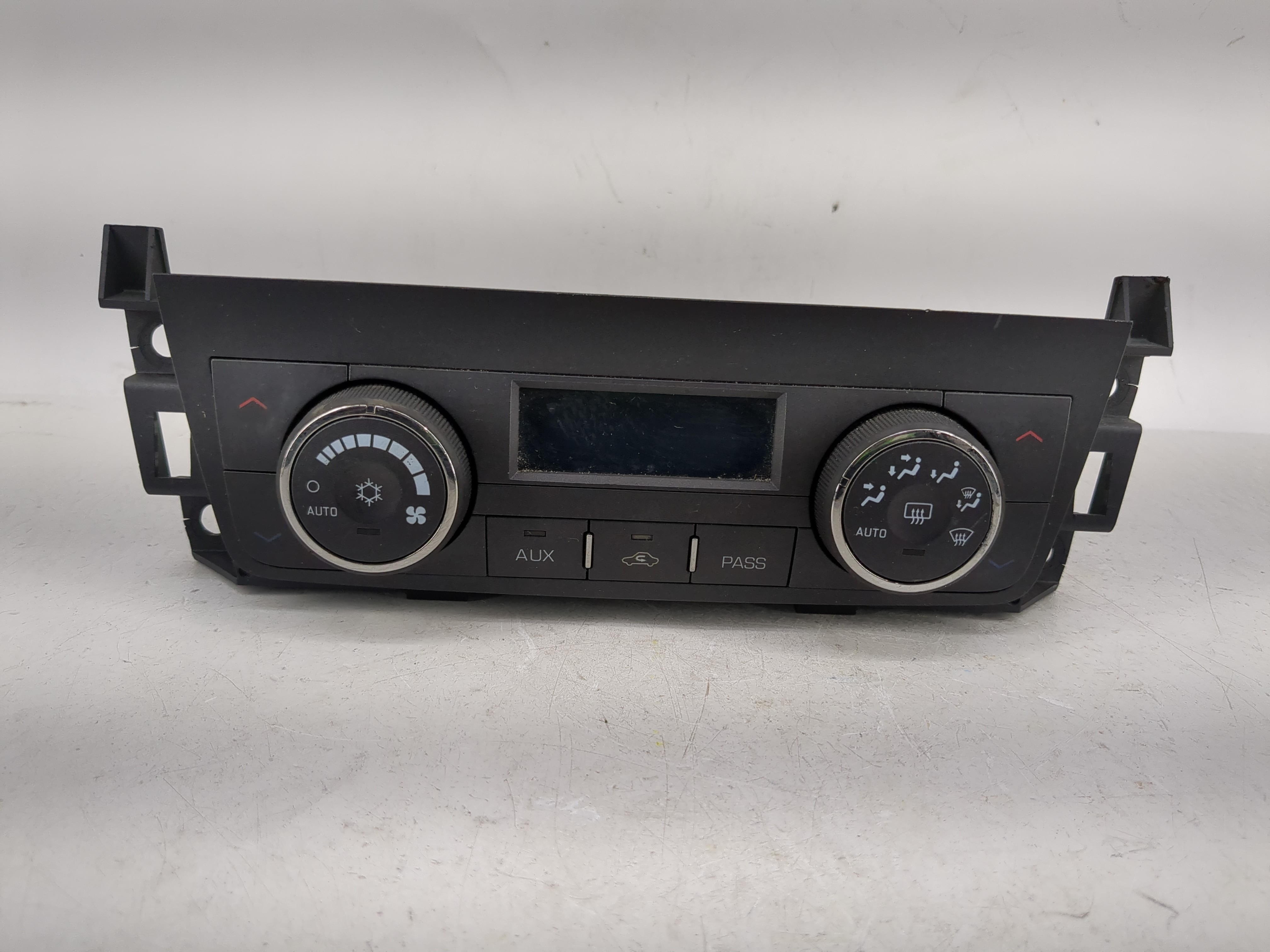 Picture of 2006-2006 Cadillac Dts Ac Heater Roof Climate Control 15839547 1217460