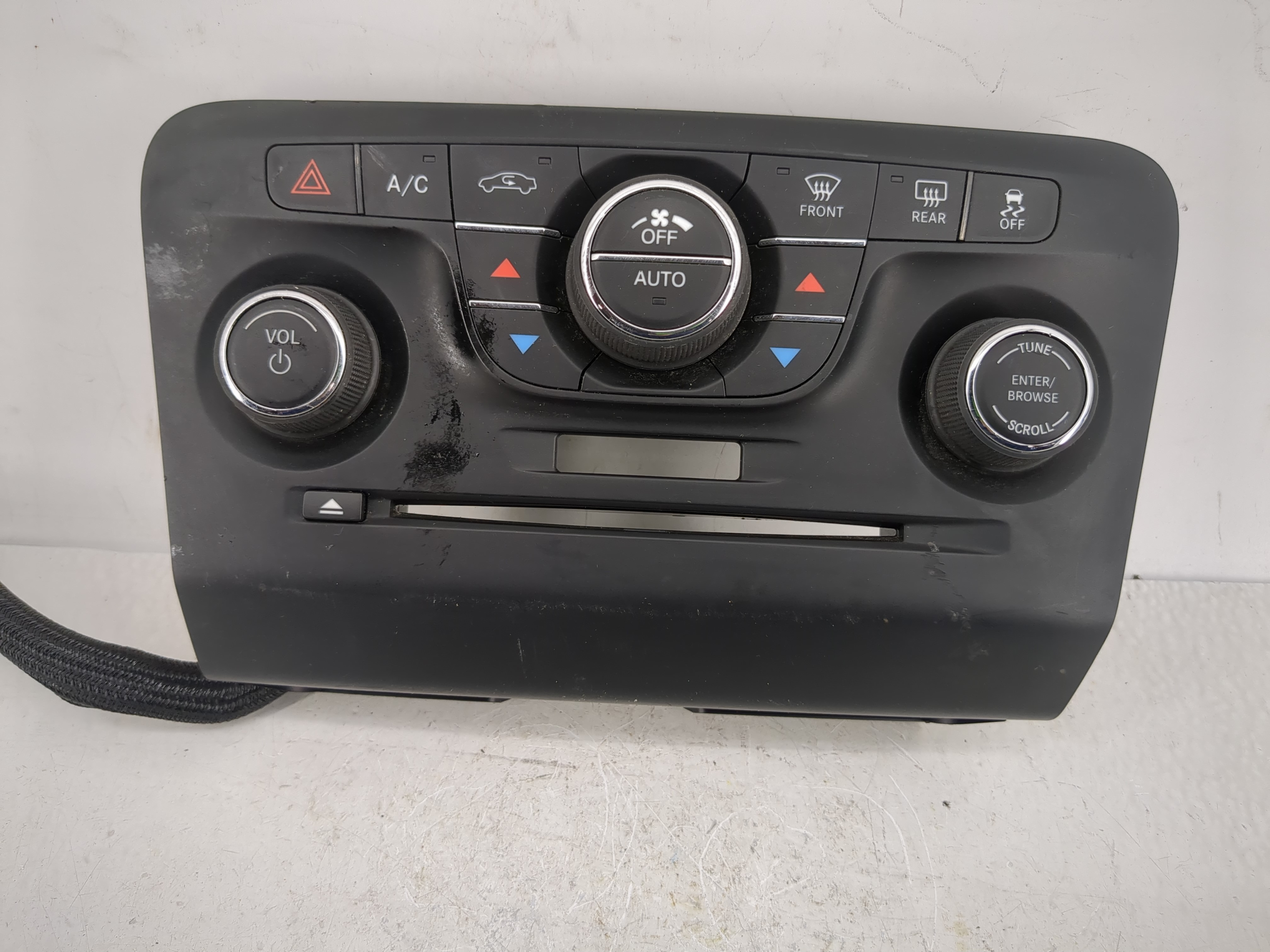 2011-2014 Dodge Charger Ac Heater Climate Control 1qh12dx9ae 1217486 - Oemusedautoparts1.com
