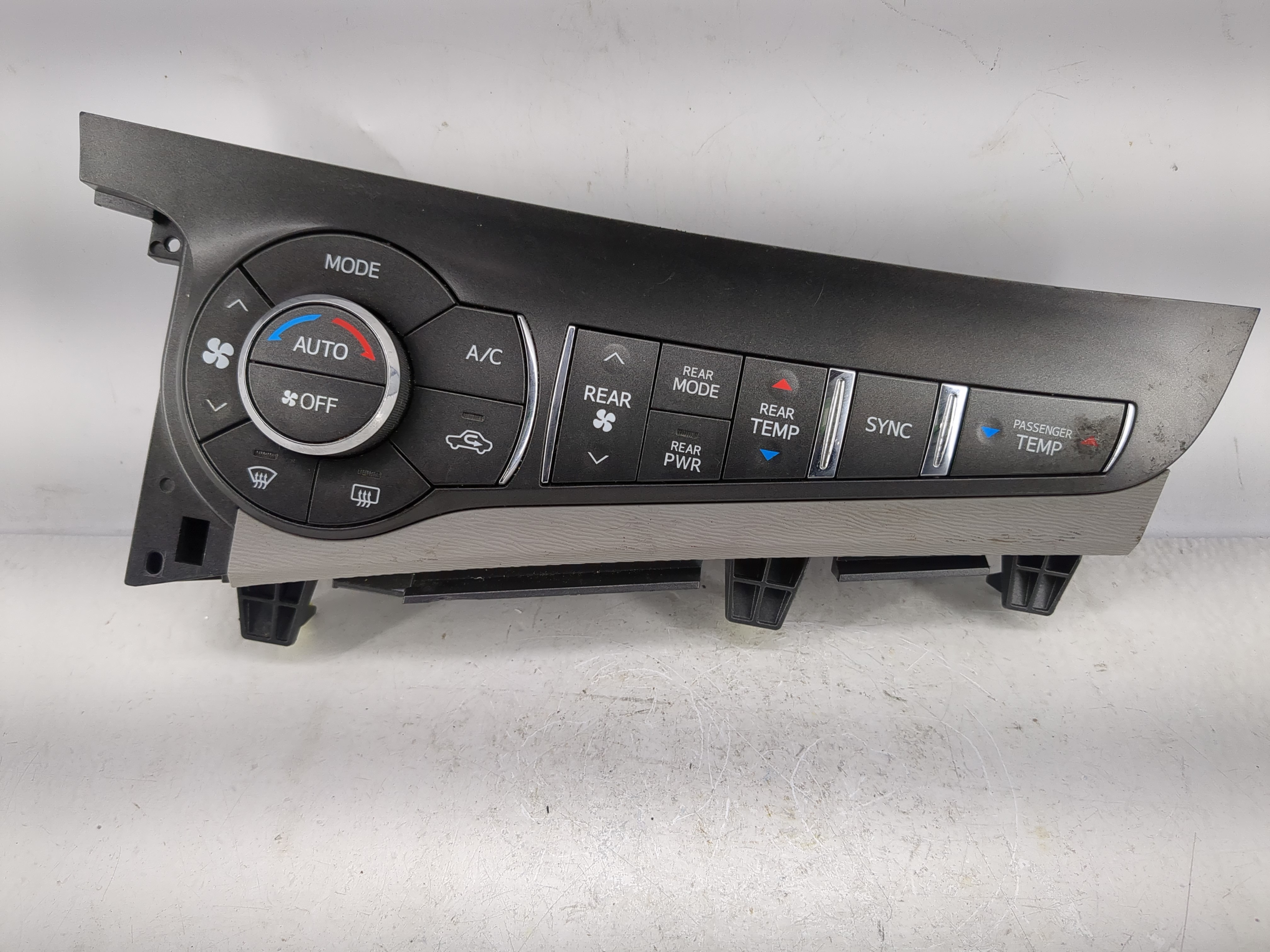 2011-2014 Toyota Sienna Ac Heater Climate Control 55900-08150-b0 1217488 - Oemusedautoparts1.com