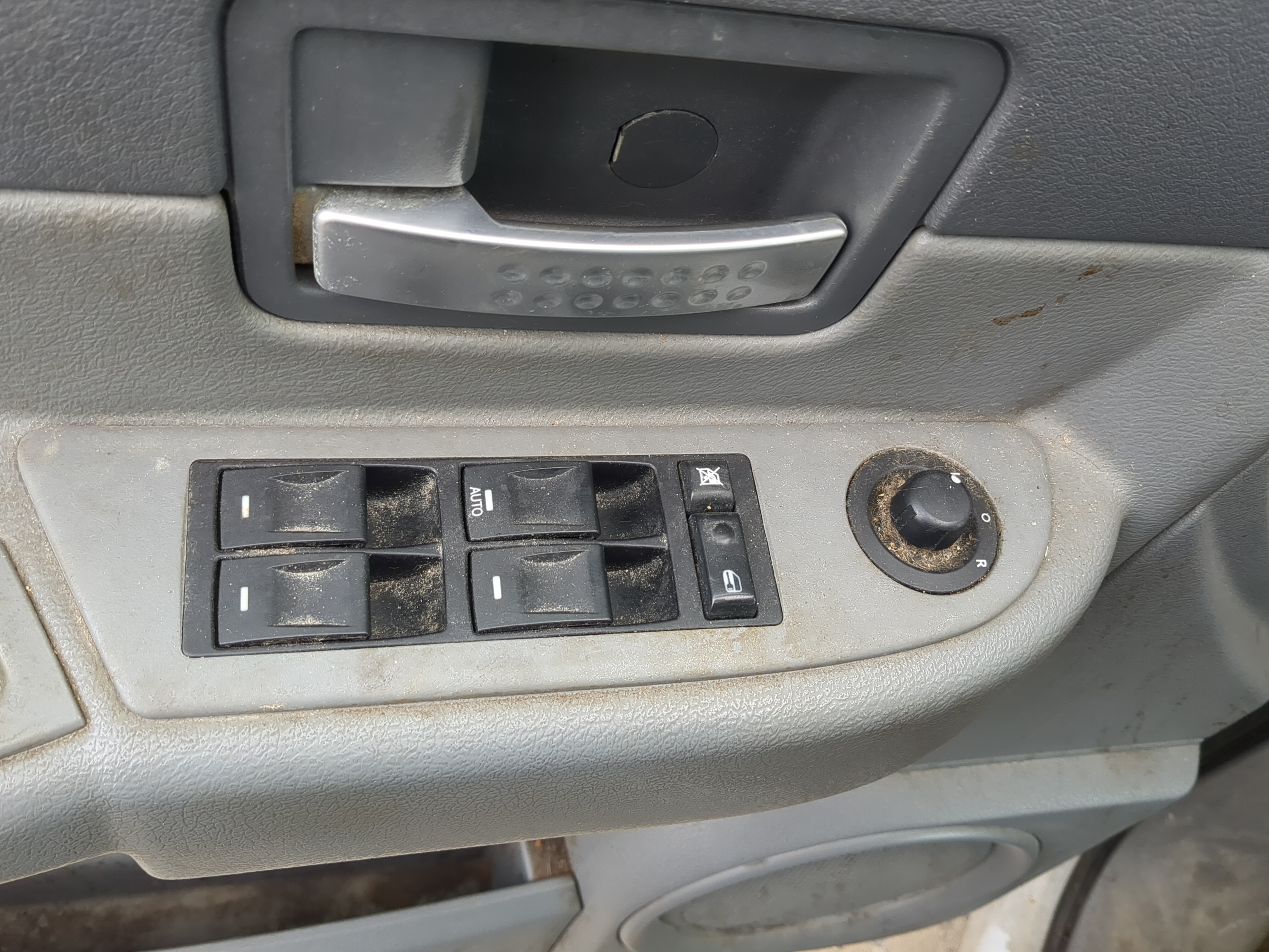 Picture of 2006-2006 Dodge Durango Driver Left Door Master Power Window Switch 1217535