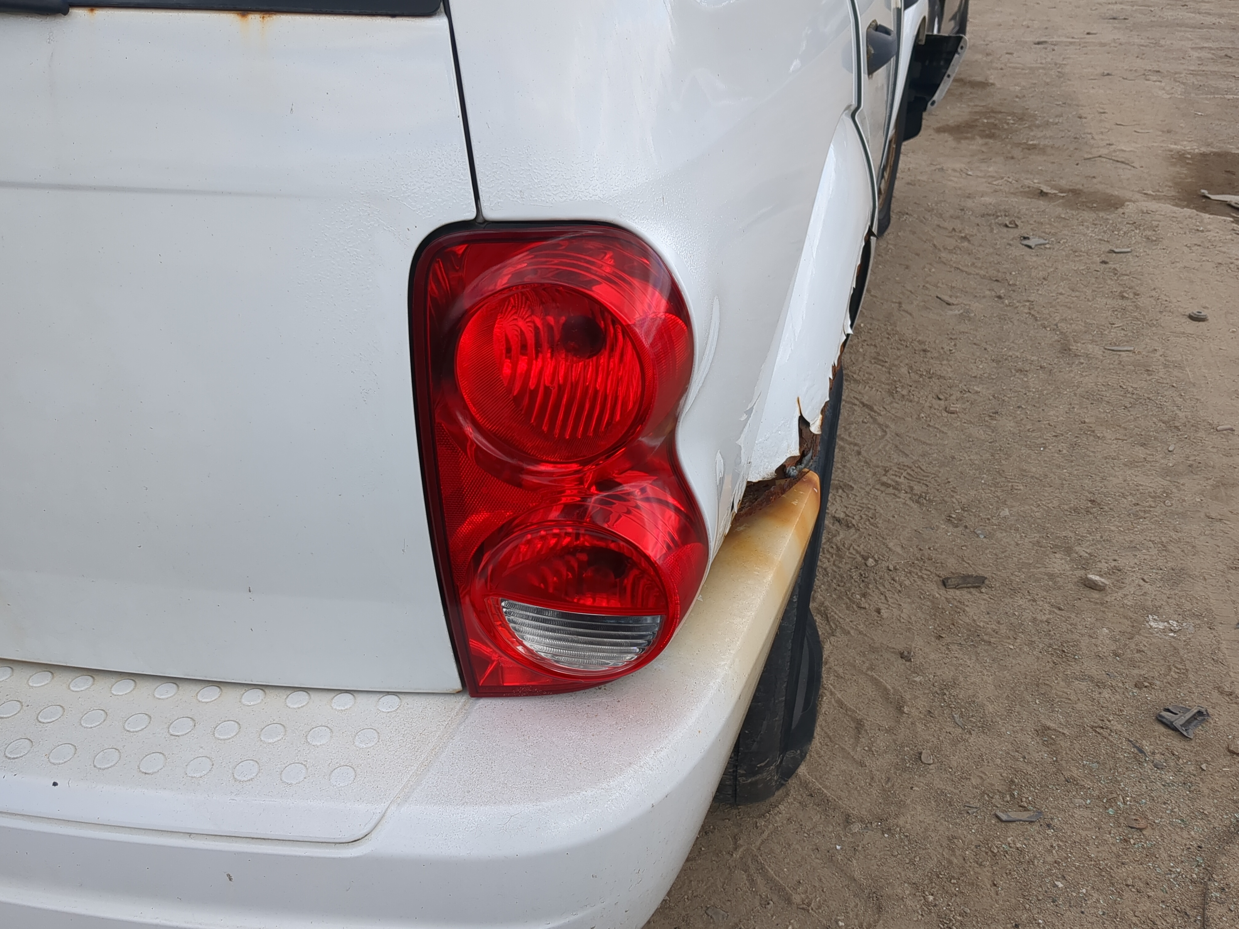 2004-2009 Dodge Durango Passenger Right Side Tail Light Taillight Oem 1217578 - Oemusedautoparts1.com