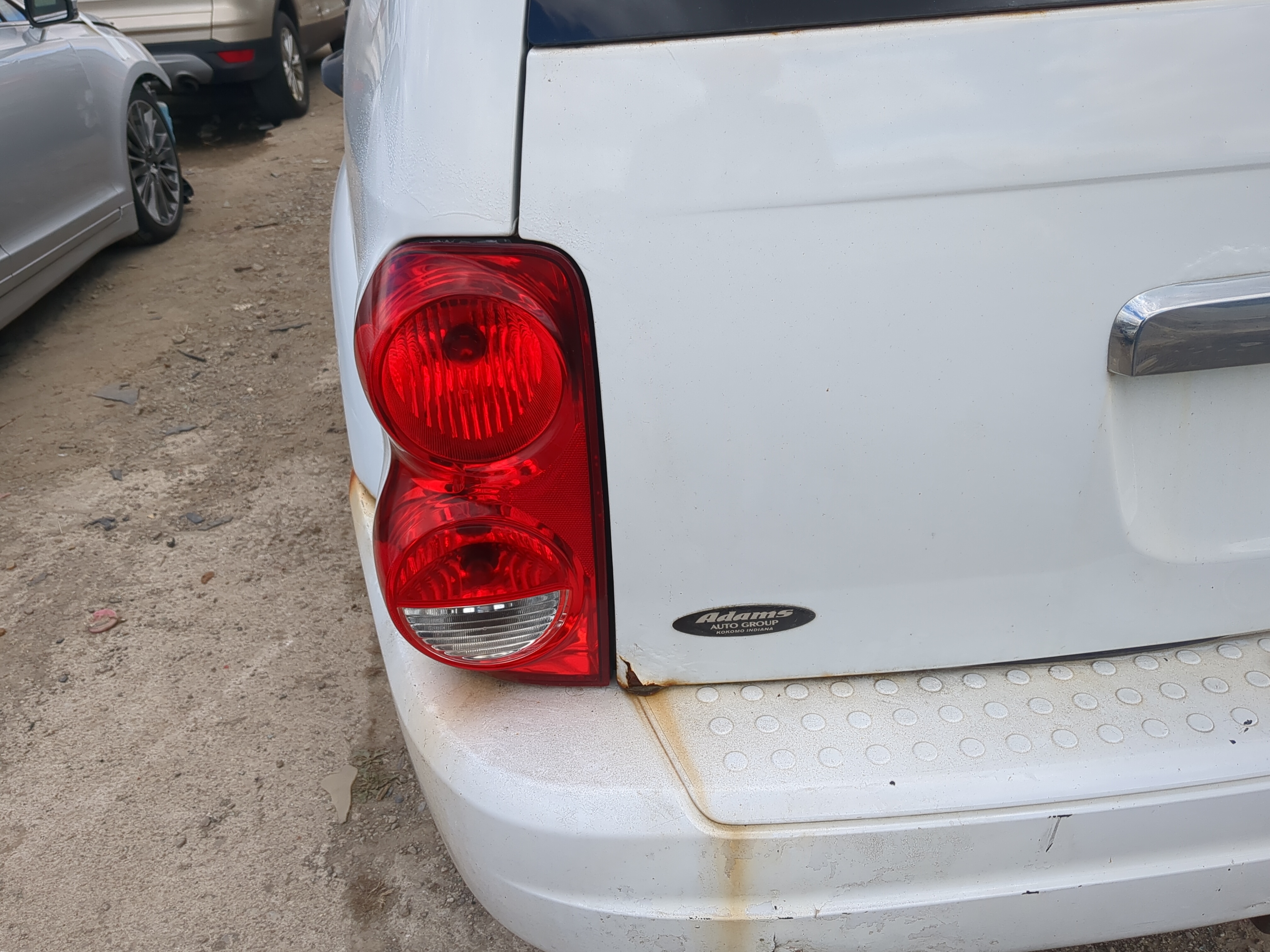 2004-2009 Dodge Durango Driver Left Side Tail Light Taillight Oem 1217579 - Oemusedautoparts1.com