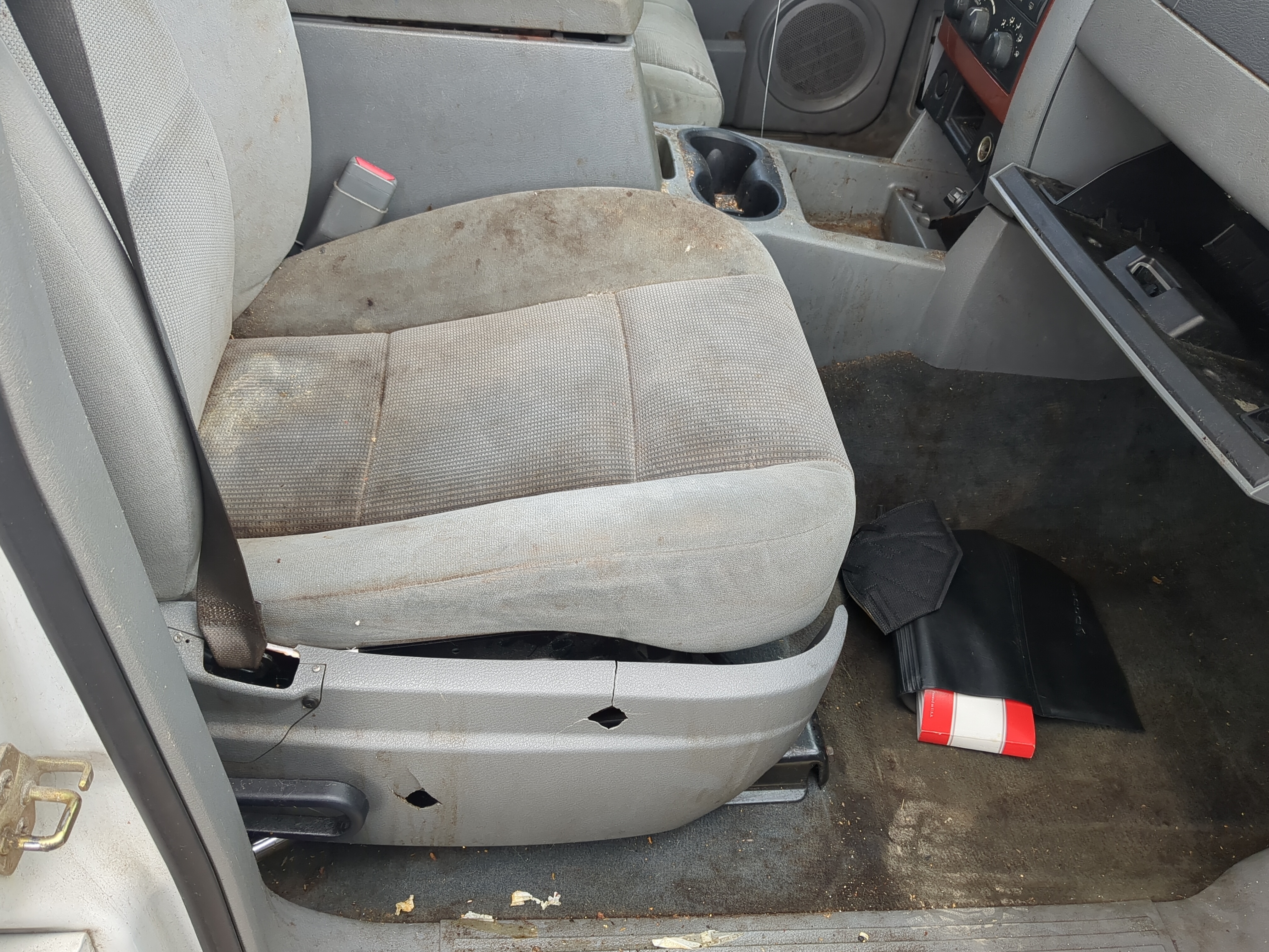 2004-2006 Dodge Durango Passenger Front Seat Oem 1217625 - Oemusedautoparts1.com