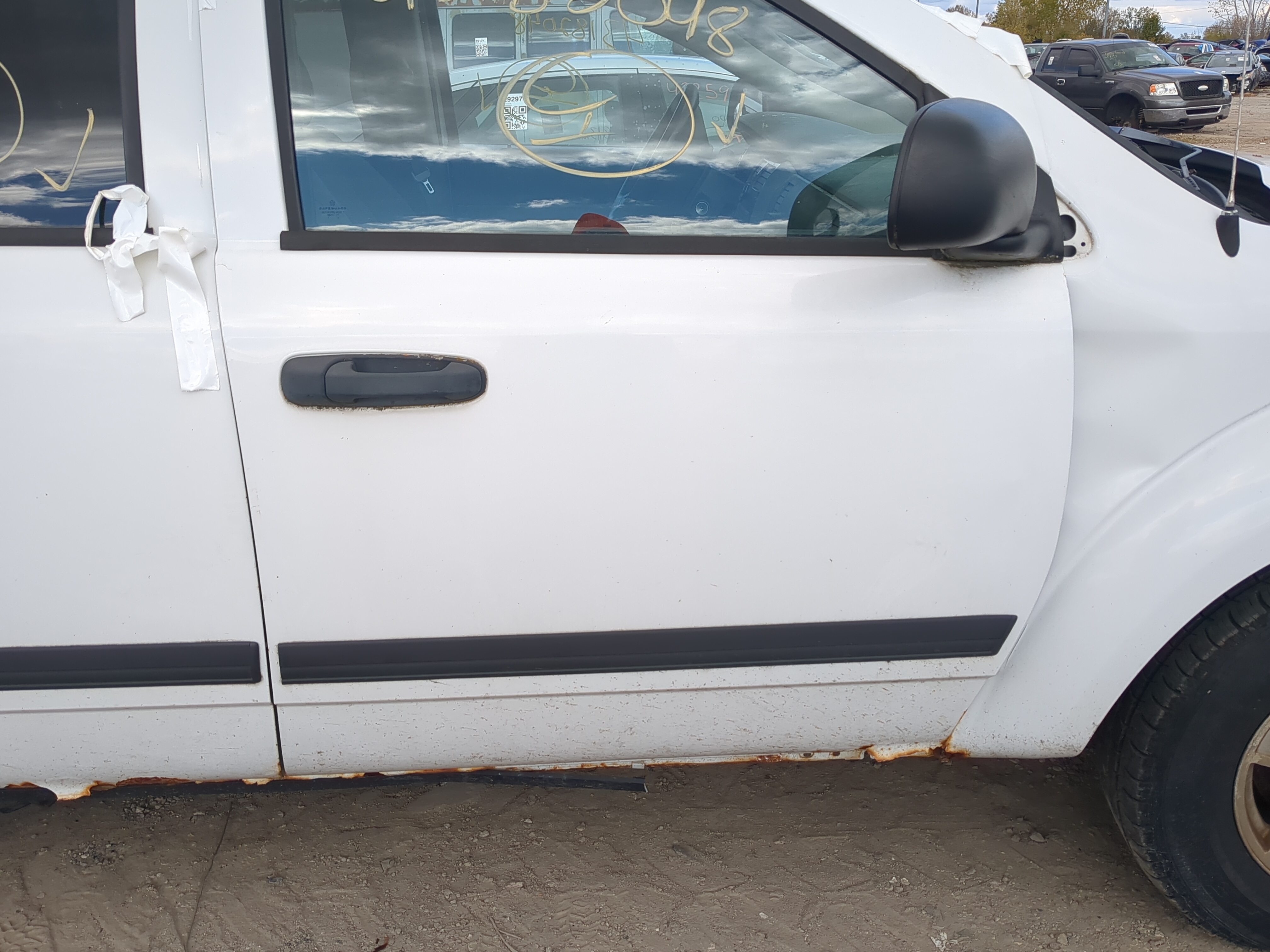 2004-2009 Dodge Durango Passenger Front Door Oem 1217642 - Oemusedautoparts1.com