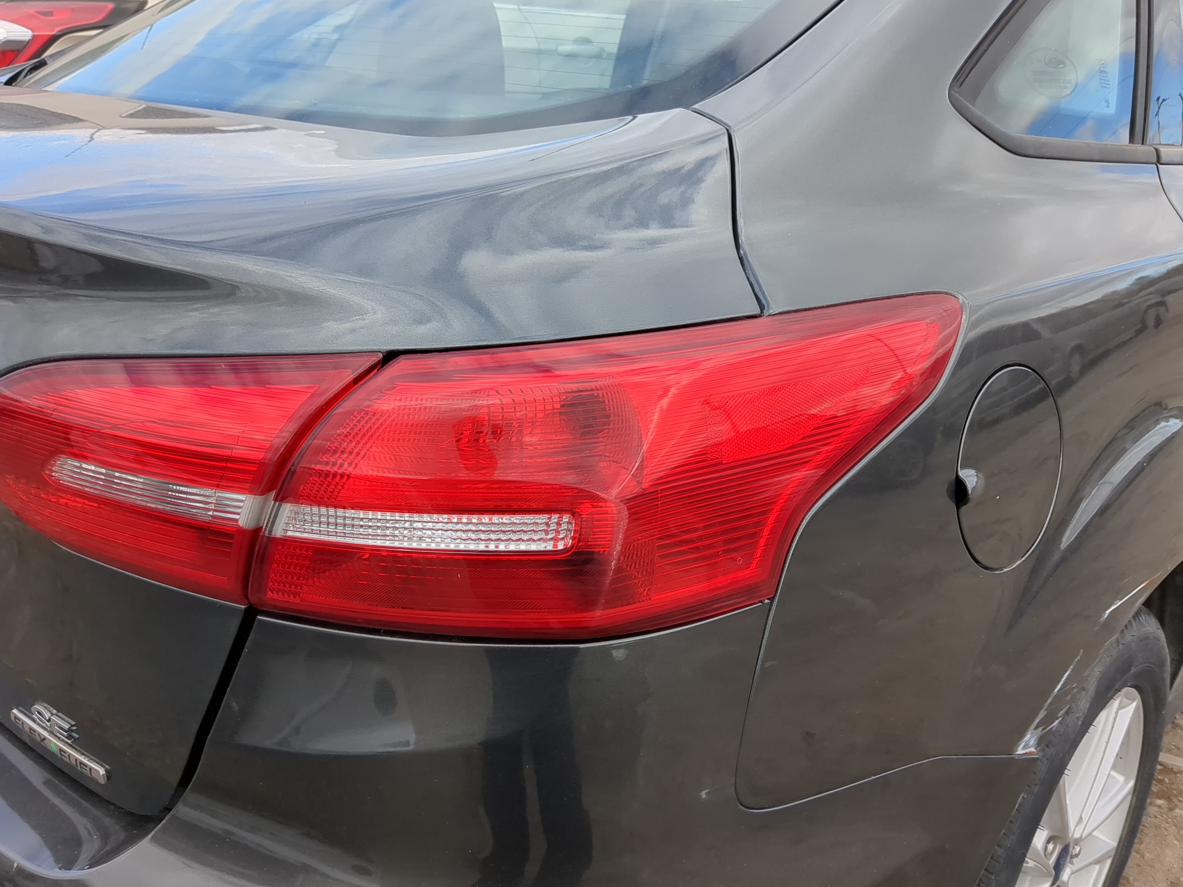 Picture of 2015-2018 Ford Focus Passenger Right Side Tail Light Taillight Oem 1217757