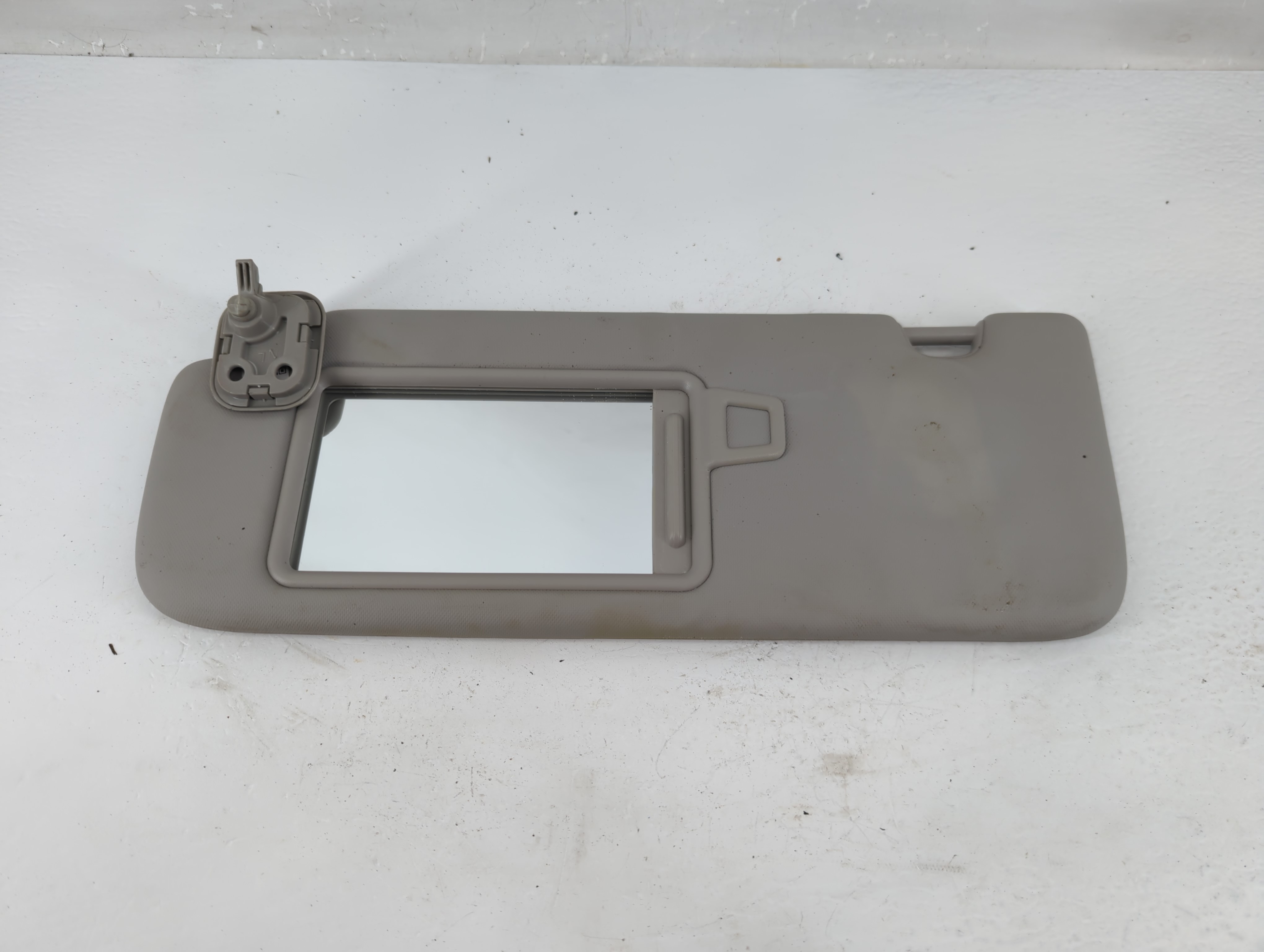 2017-2021 Kia Sportage Driver Sun Visor Mirror Left Sunvisor Gray 1217827 - Oemusedautoparts1.com